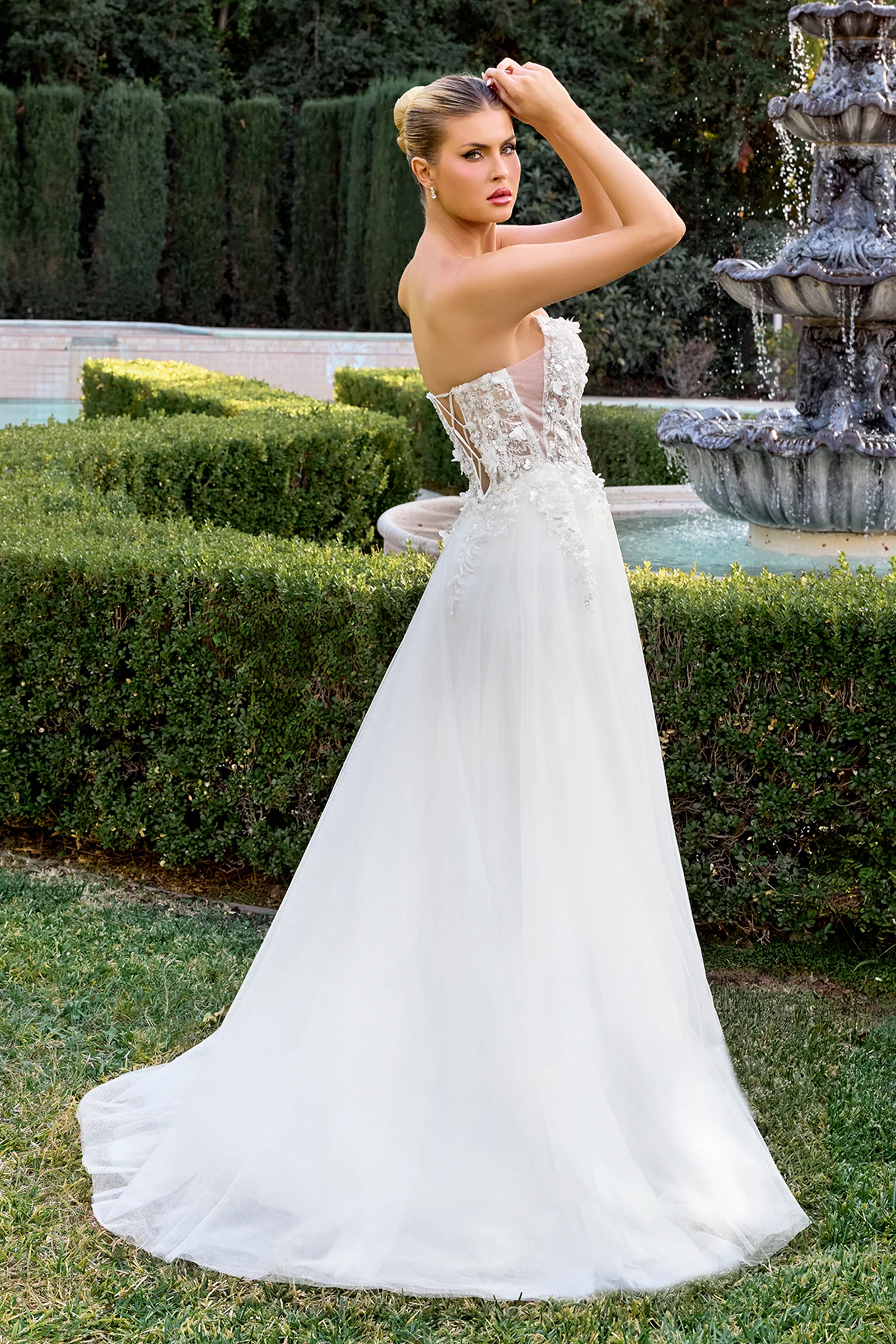 April Scoop Neck Ball Gown with Floral Appliqué - Off White - Image 2