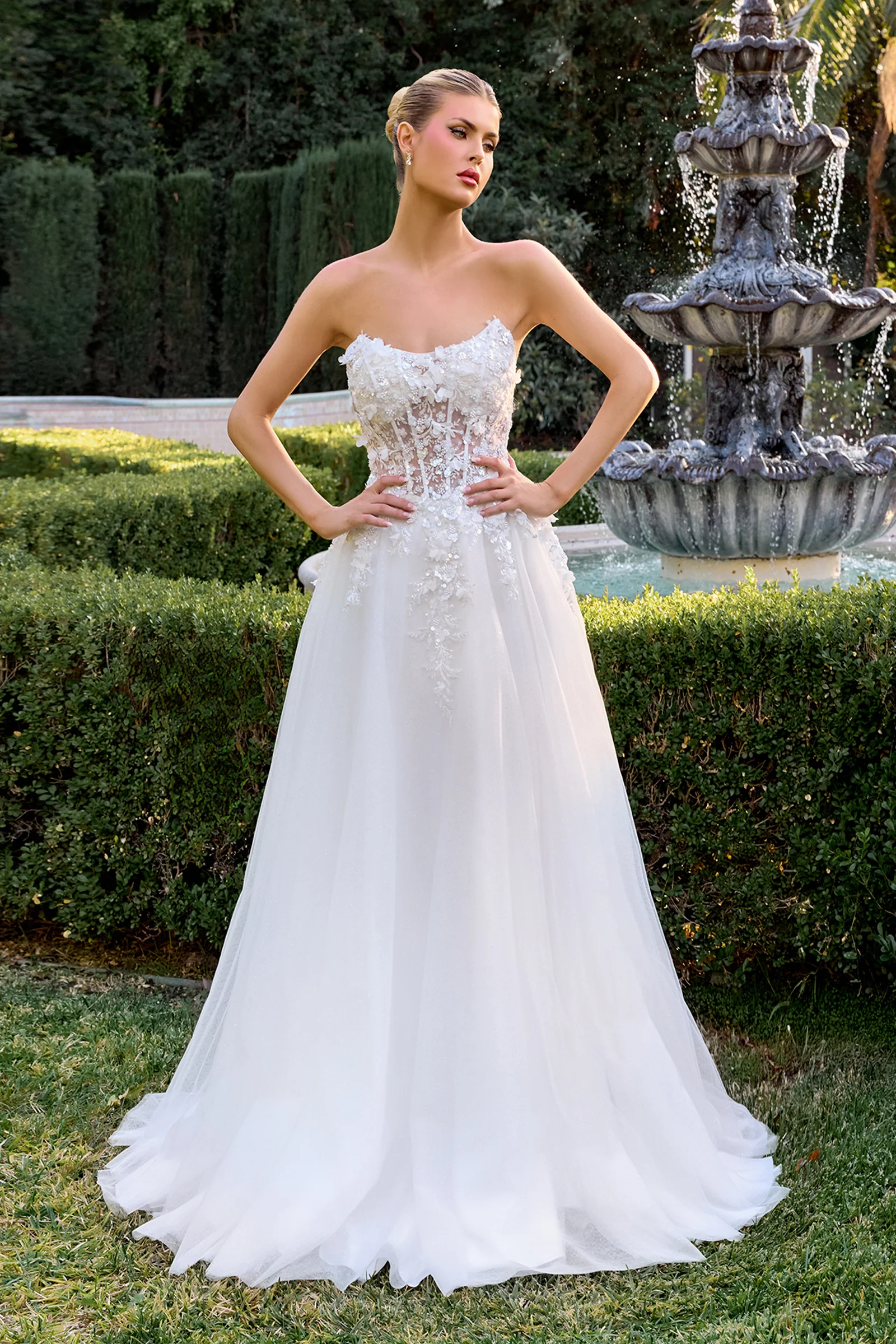 April Scoop Neck Ball Gown with Floral Appliqué - Off White - Image 3