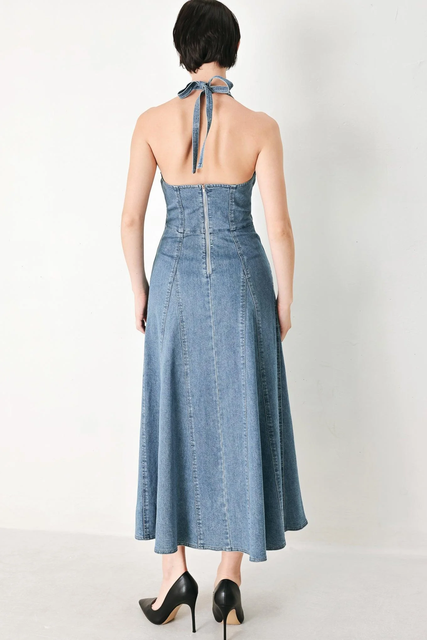 BLUE HALTER DENIM MIDI DRESS - Image 2