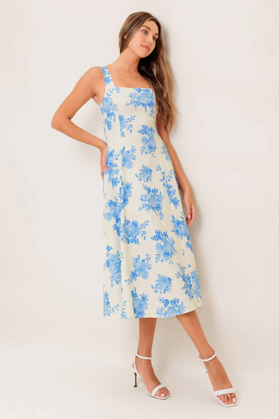 BLUEBELL BREEZE - BLUE FLORAL MIDI DRESS - Image 4
