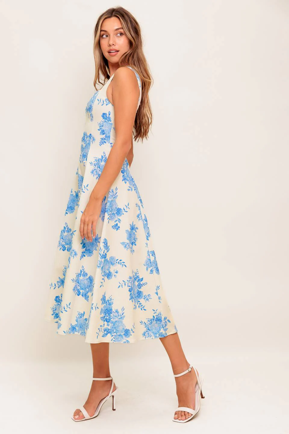 BLUEBELL BREEZE - BLUE FLORAL MIDI DRESS - Image 7