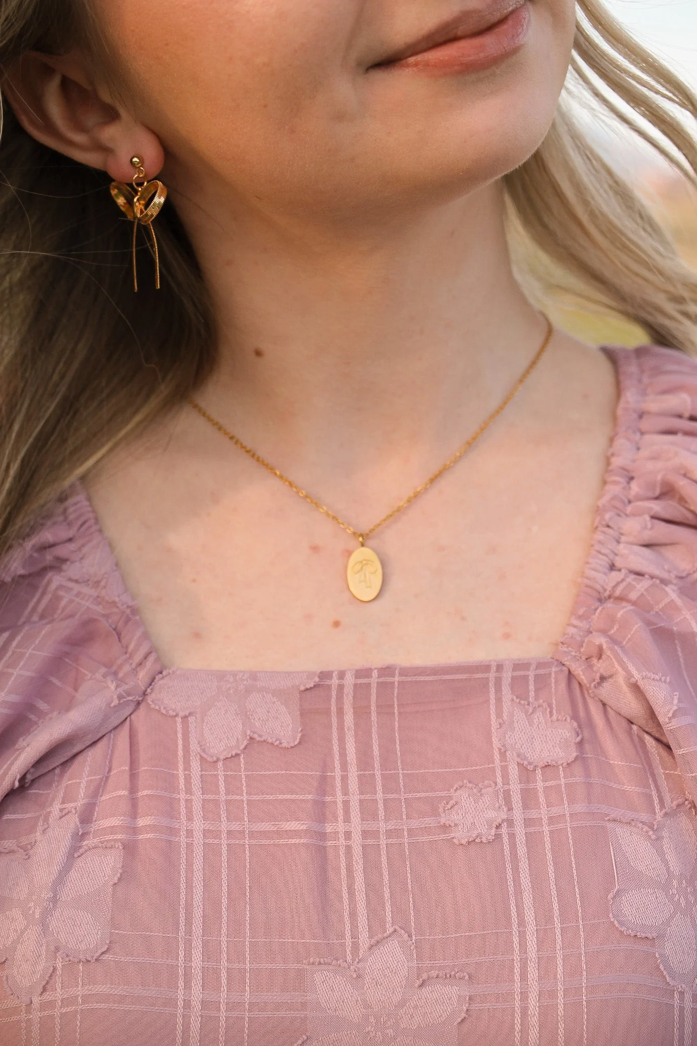 Bow Pendant Necklace in Gold - Image 2