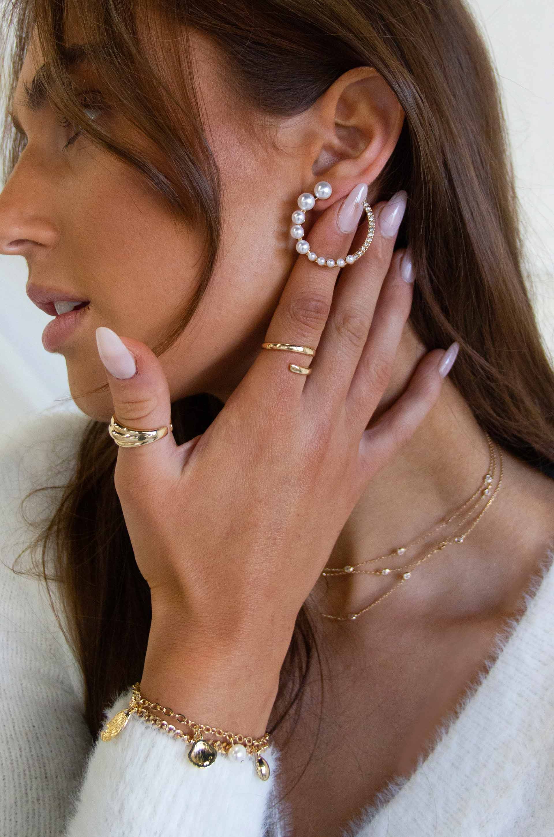 Chic Pearl And Crystal Open Circle Earrings - Image 4