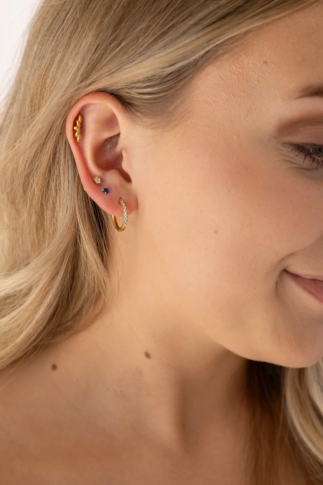 Crystal Flat Back Stud Earring in Blue - Image 4
