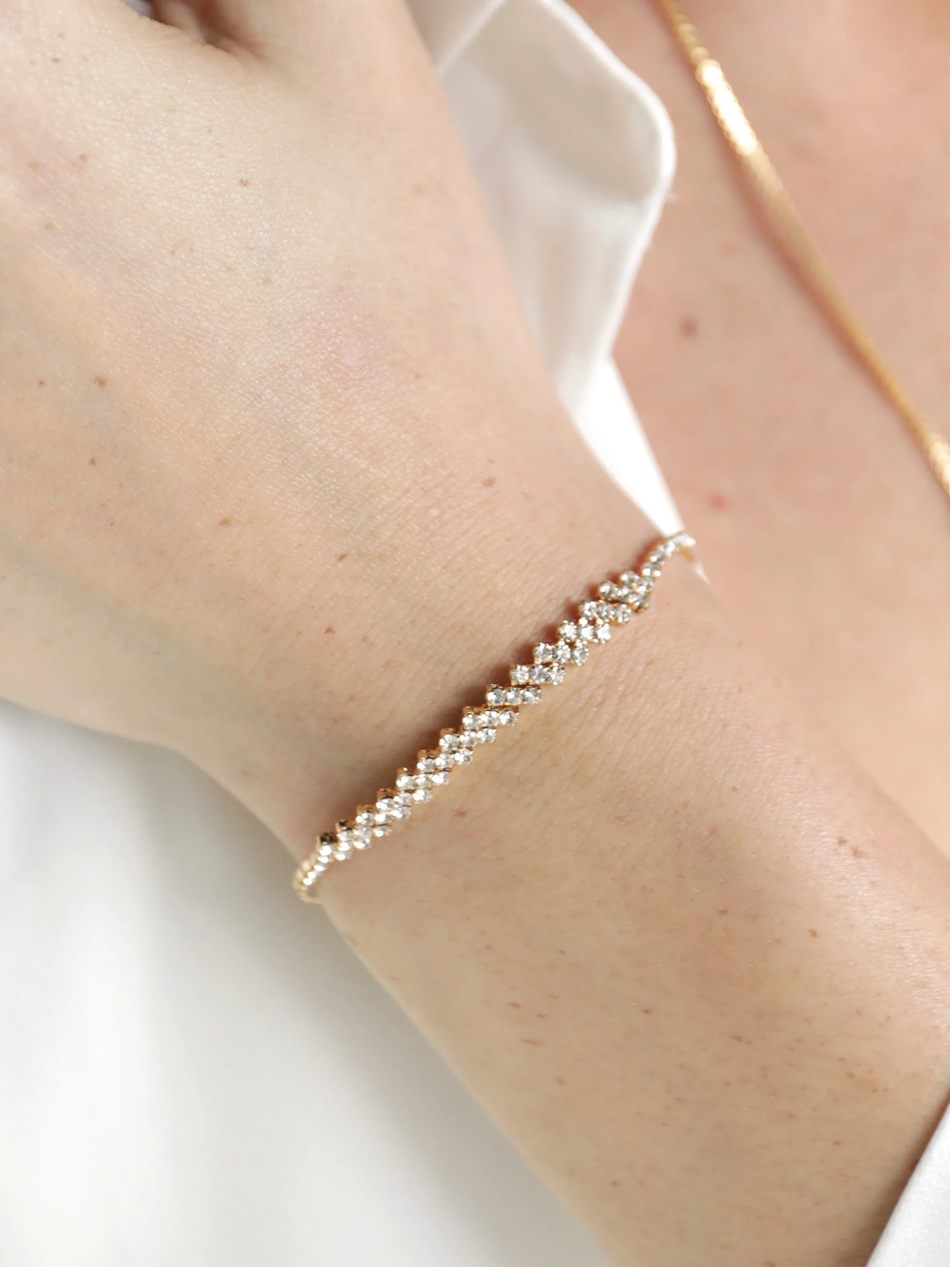 Delicate Shine Adjustable Bracelet - Image 5