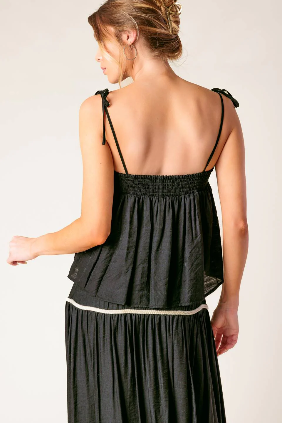 DIVIDE AND CONTOUR TOP & SKIRT SET - BLACK - Image 3