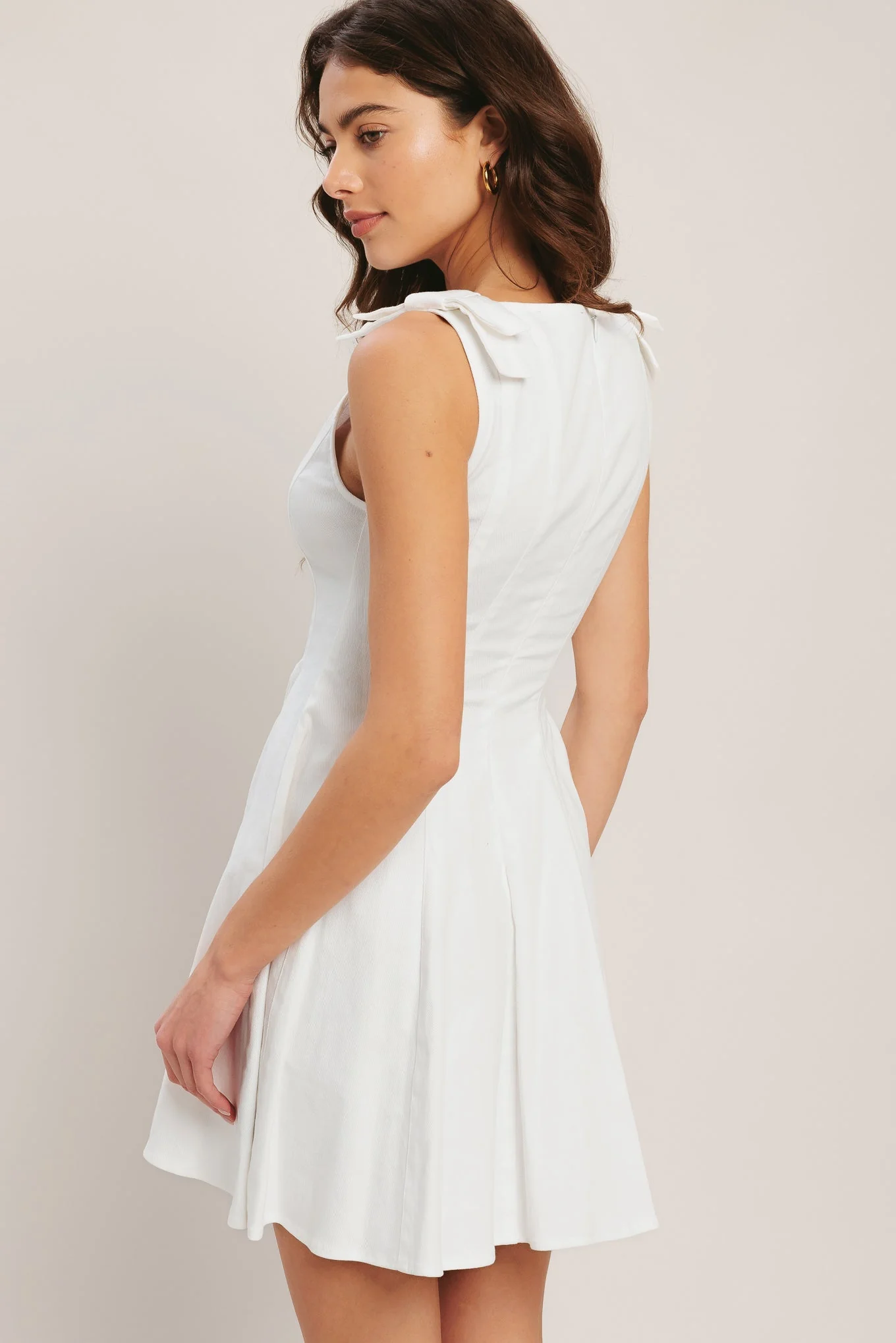 ELEGANT MOMENT WHITE MINI DRESS - Image 3