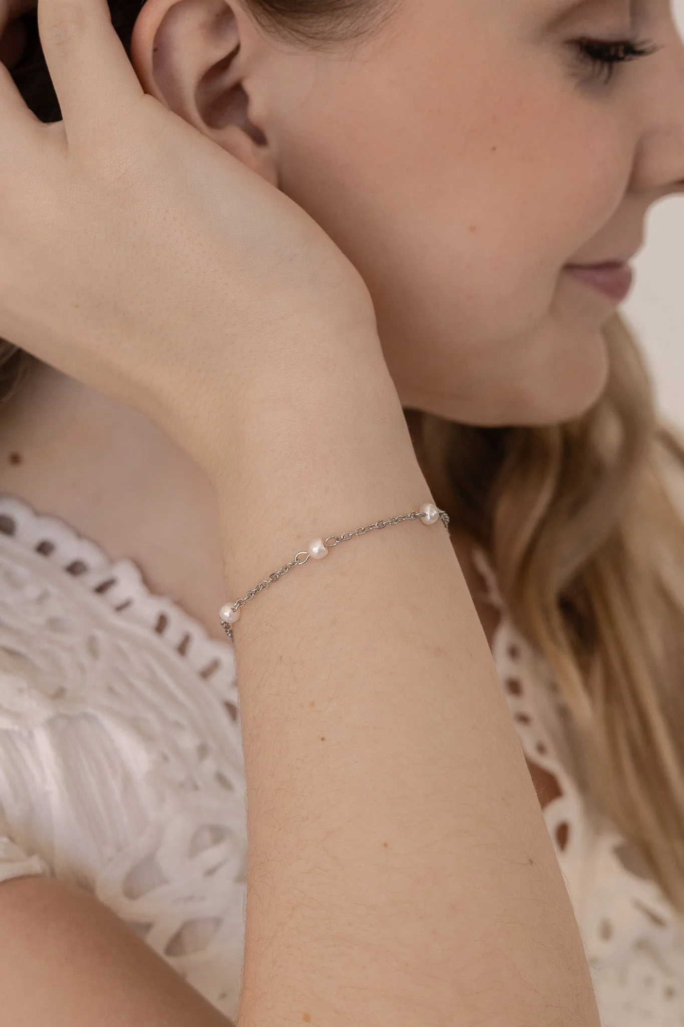 Evelynn Freshwater Pearl Bracelet - Image 4