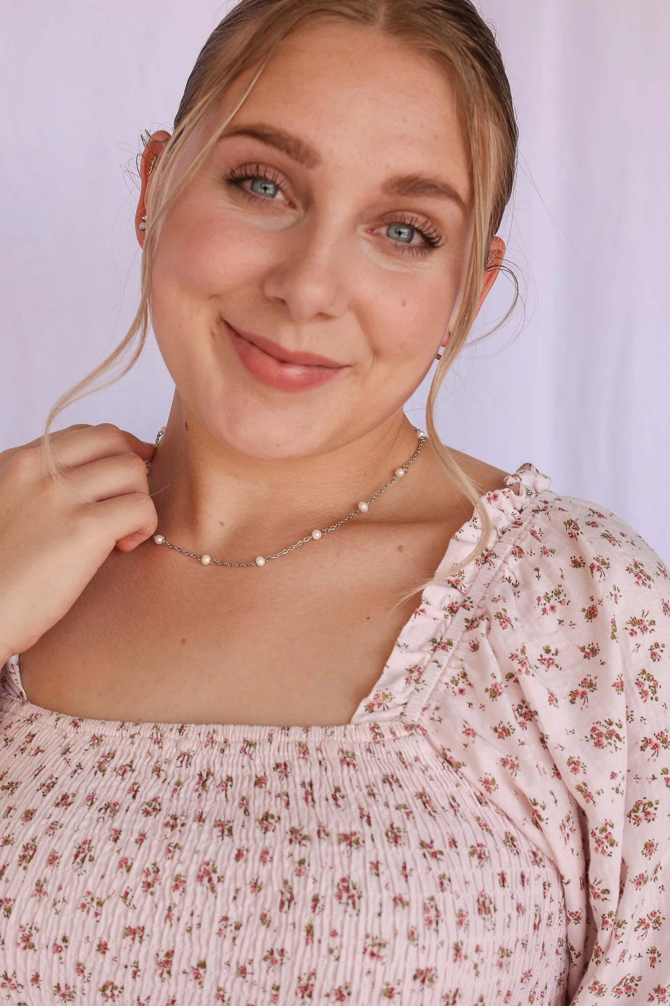 Evelynn Freshwater Pearl Necklace - Image 5