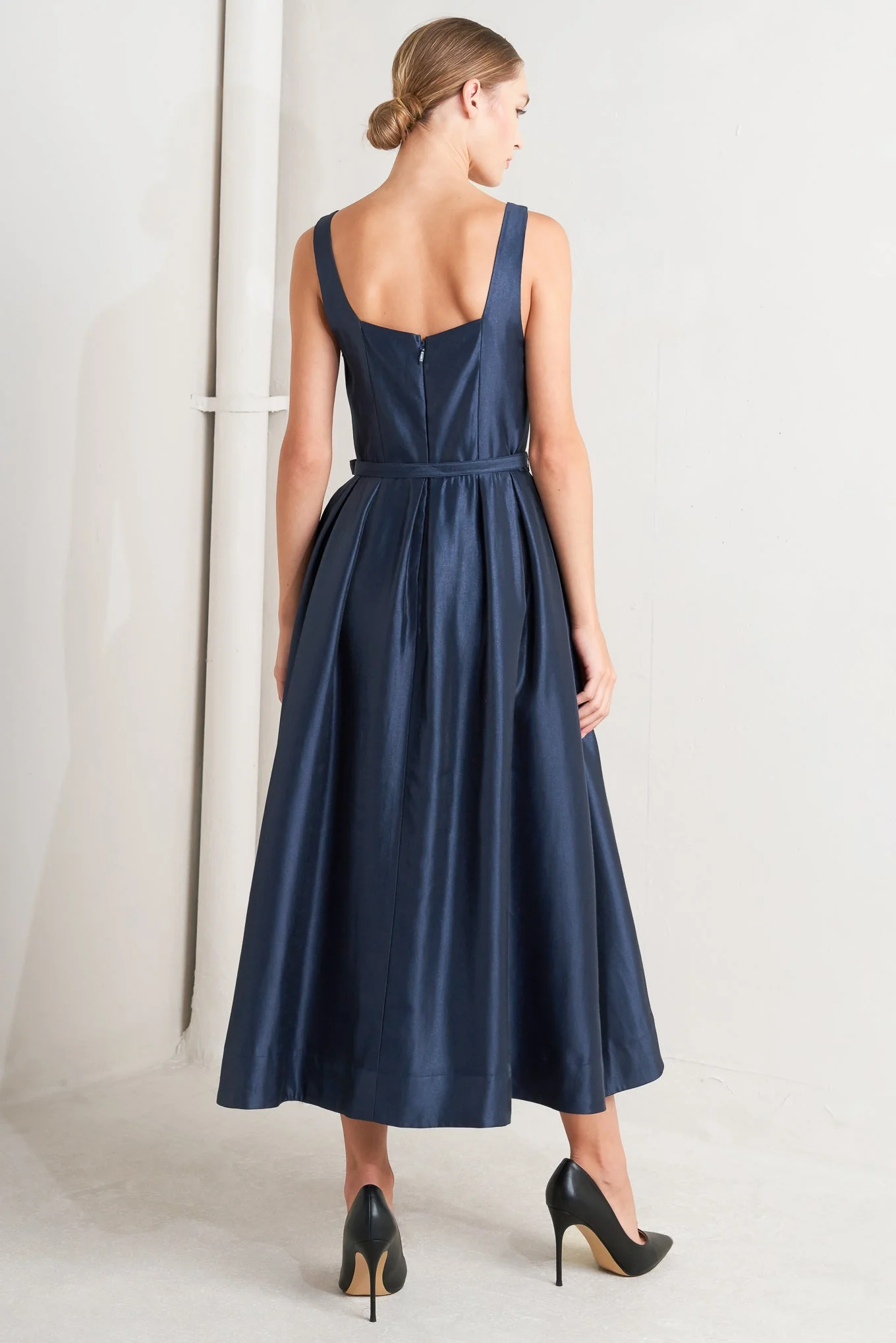 FEMME SILHOUETTE NAVY MIDI DRESS - FINAL SALE - Image 2