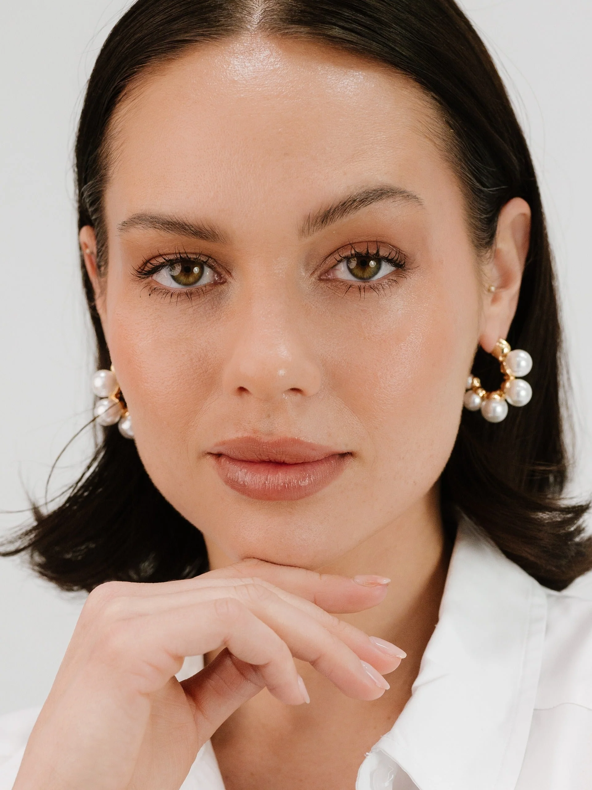 Five Pearls Hoop Earrings - Image 7