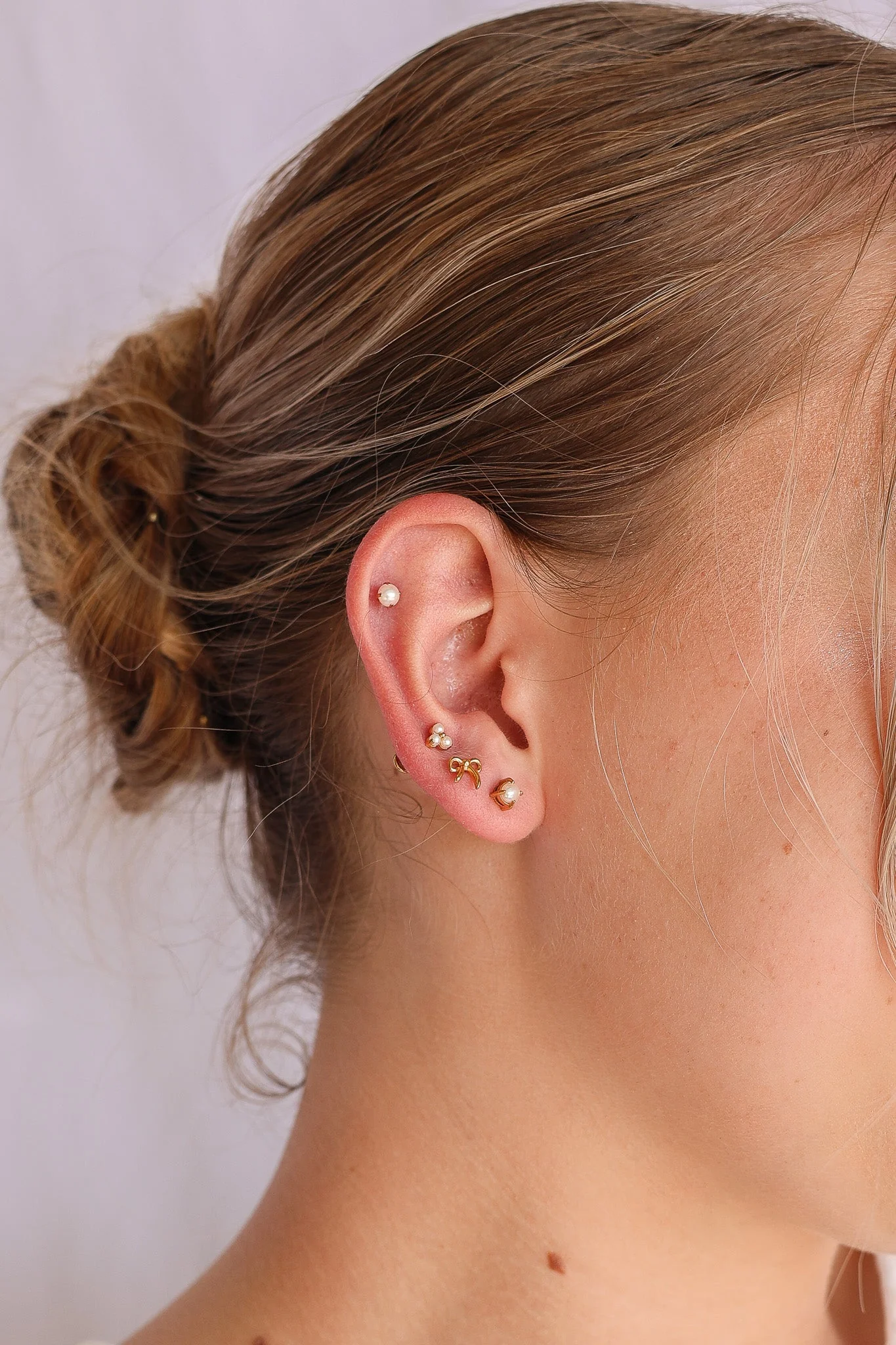 Freshwater Pearl Stud Earrings - Image 6