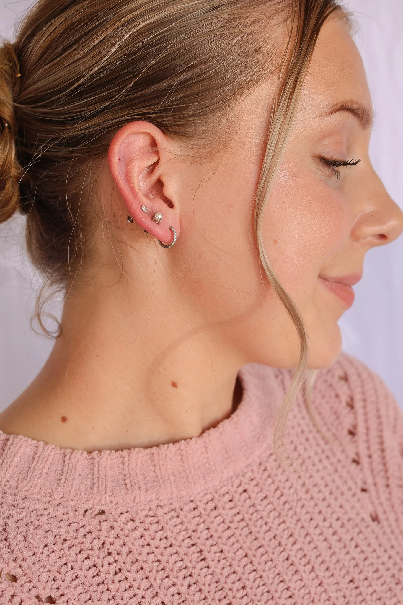 Freshwater Pearl Stud Earrings - Image 8