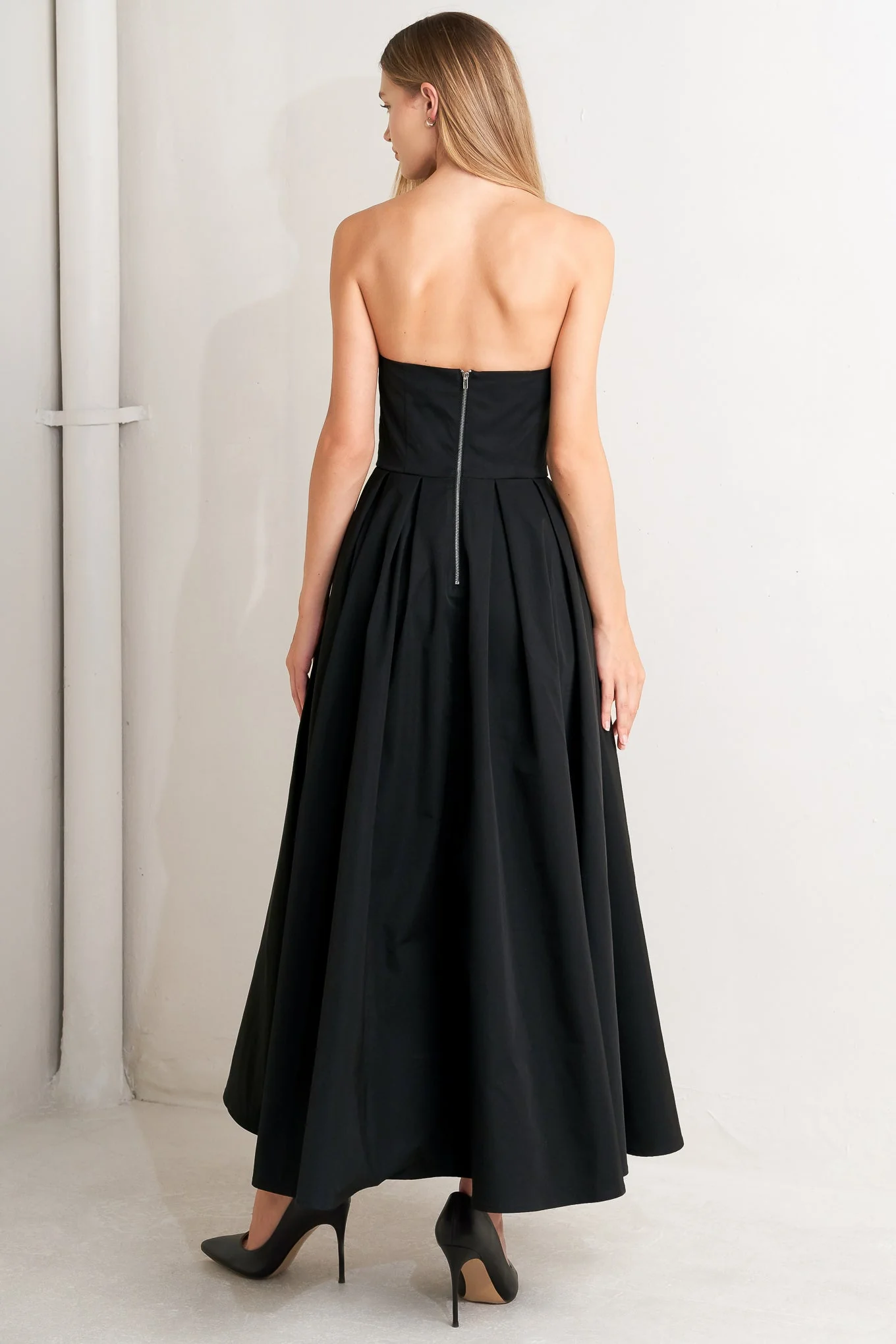 GALA NOIR BLACK SCOOP NECK STRAPLESS MIDI DRESS - Image 2