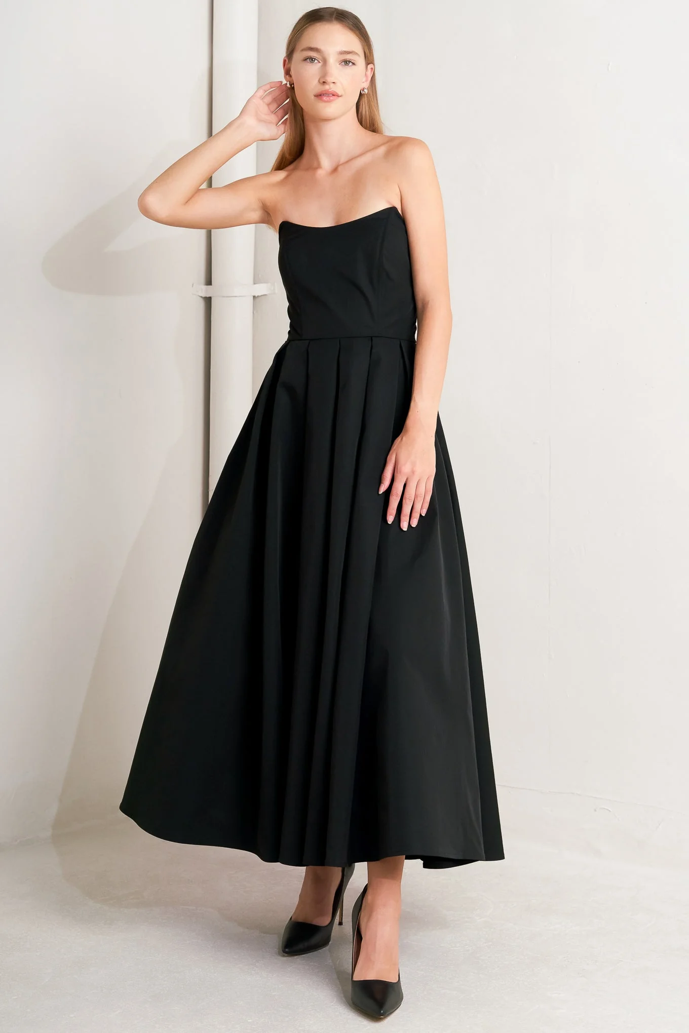 GALA NOIR BLACK SCOOP NECK STRAPLESS MIDI DRESS - Image 3