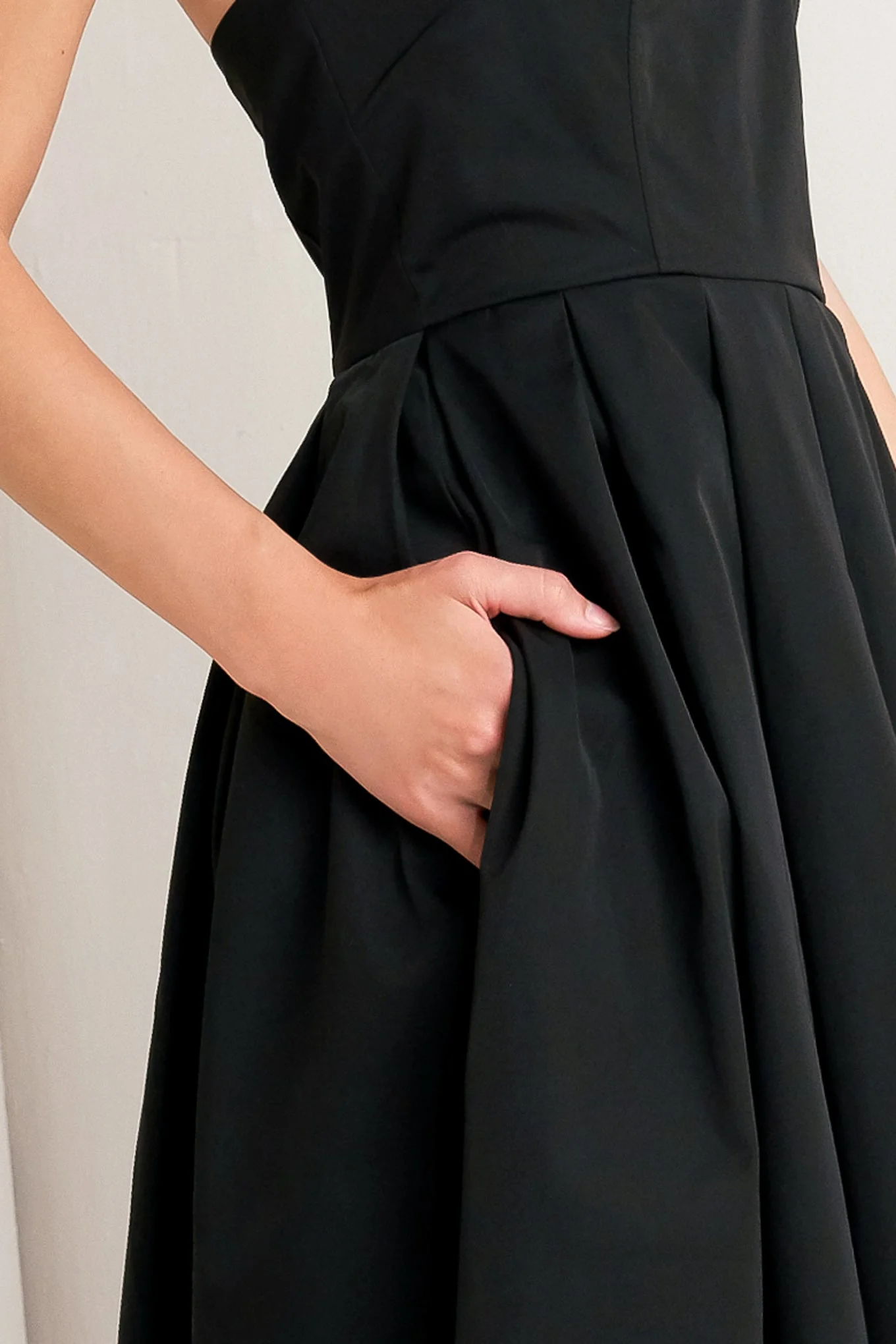 GALA NOIR BLACK SCOOP NECK STRAPLESS MIDI DRESS - Image 6