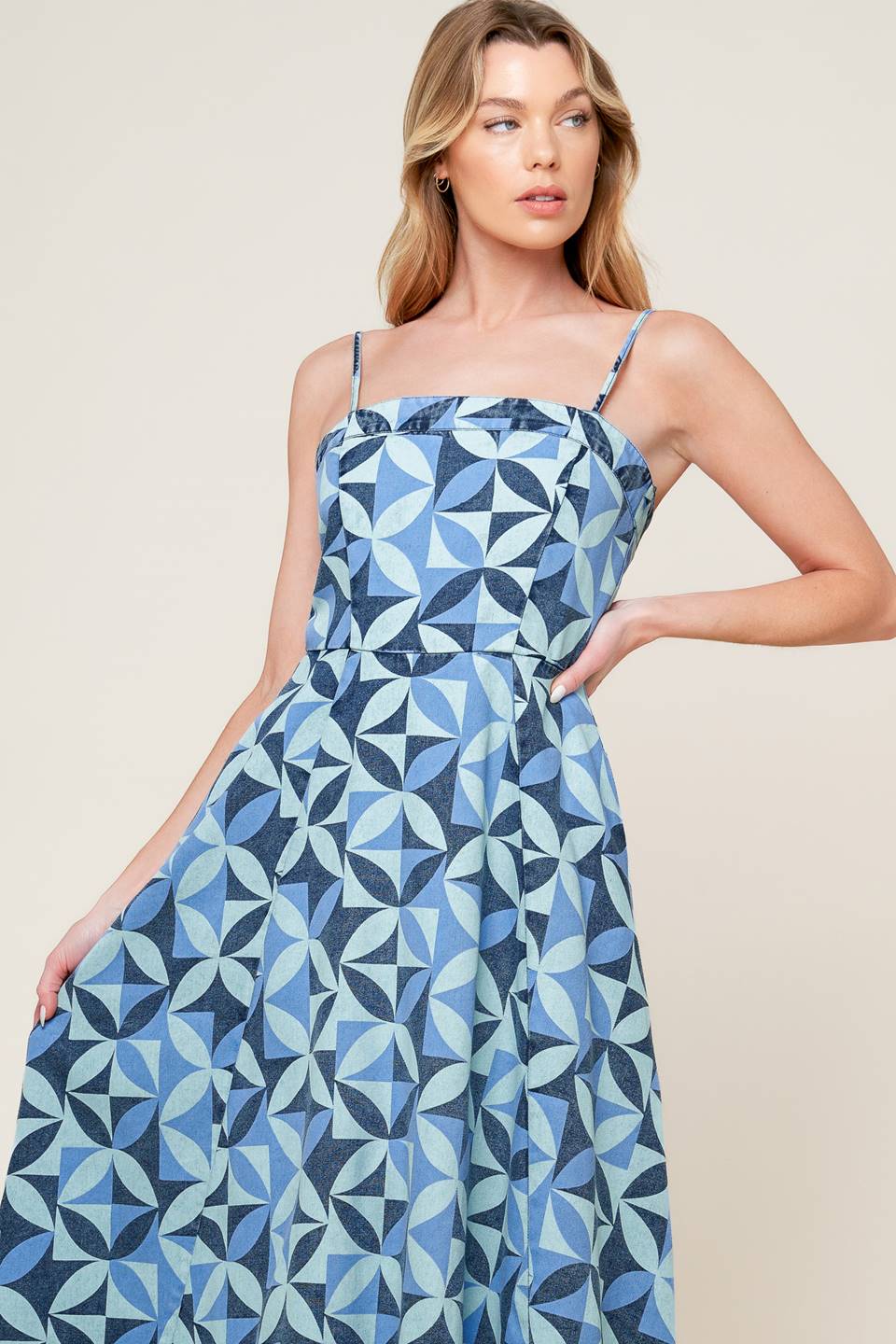 GWENNY - GEOMETRIC BLUE DENIM MIDI DRESS - Image 4