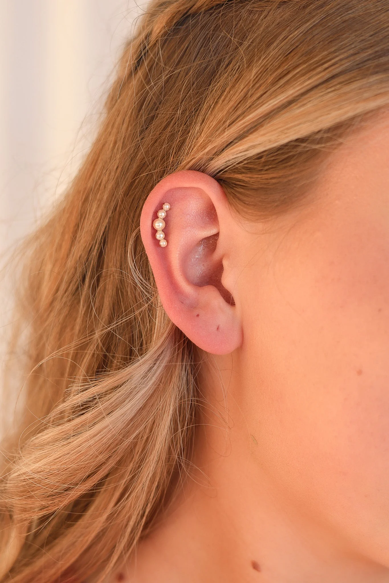 Hepburn Flat Back Pearl Stud Earring - Image 12