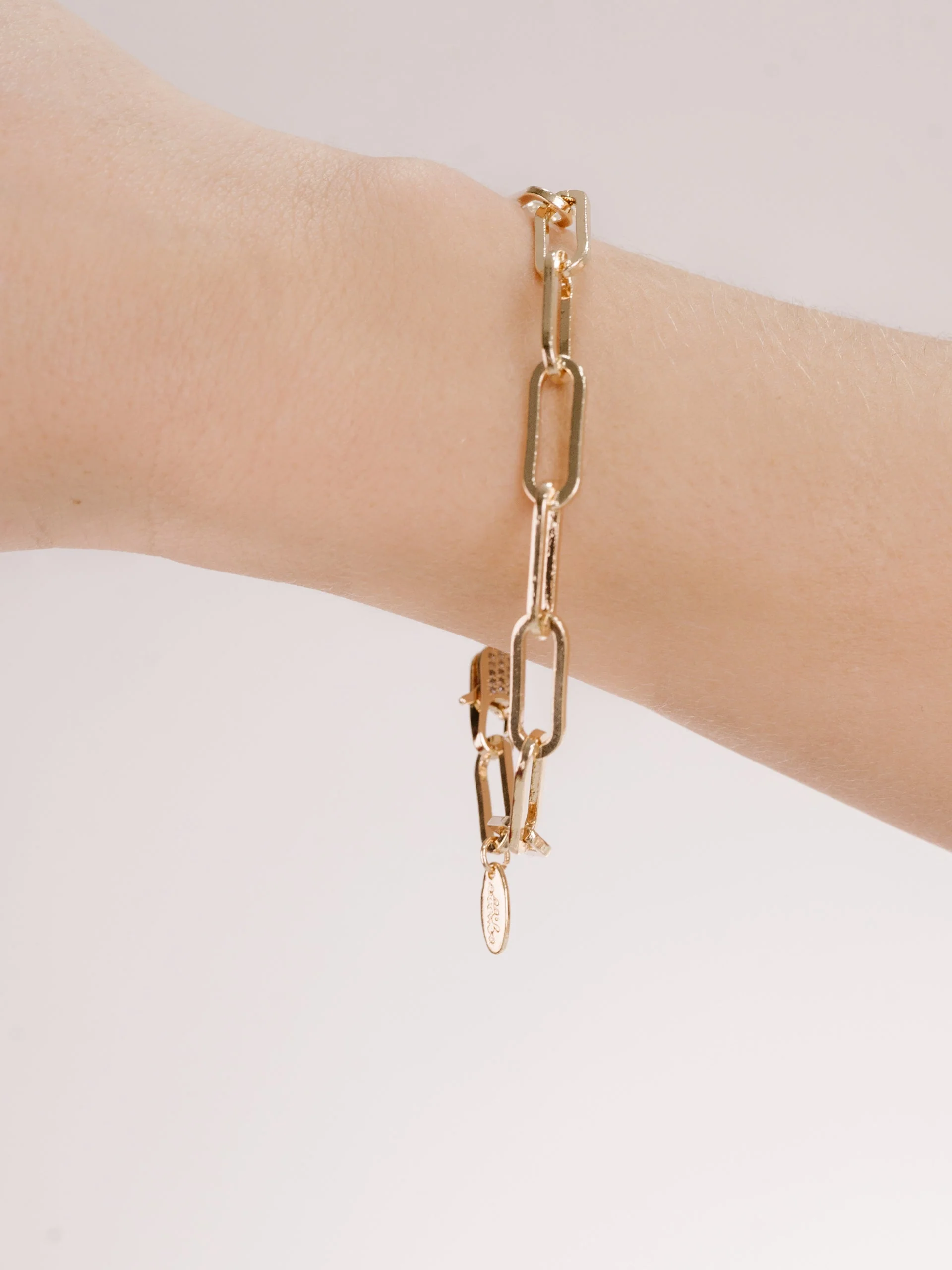 Interlinked Chain Bracelet - Image 5