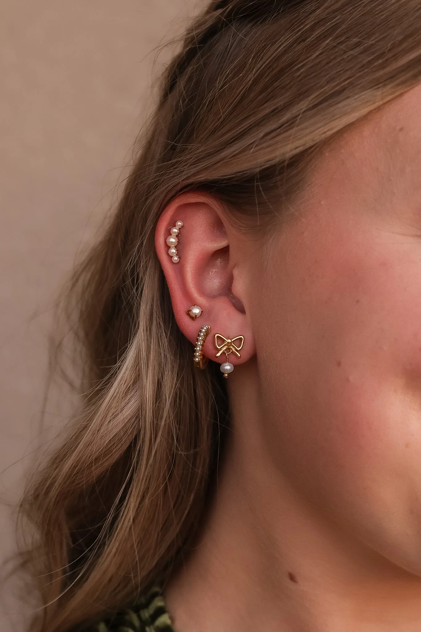 Jane Bow & Pearl Drop Earring - Image 9