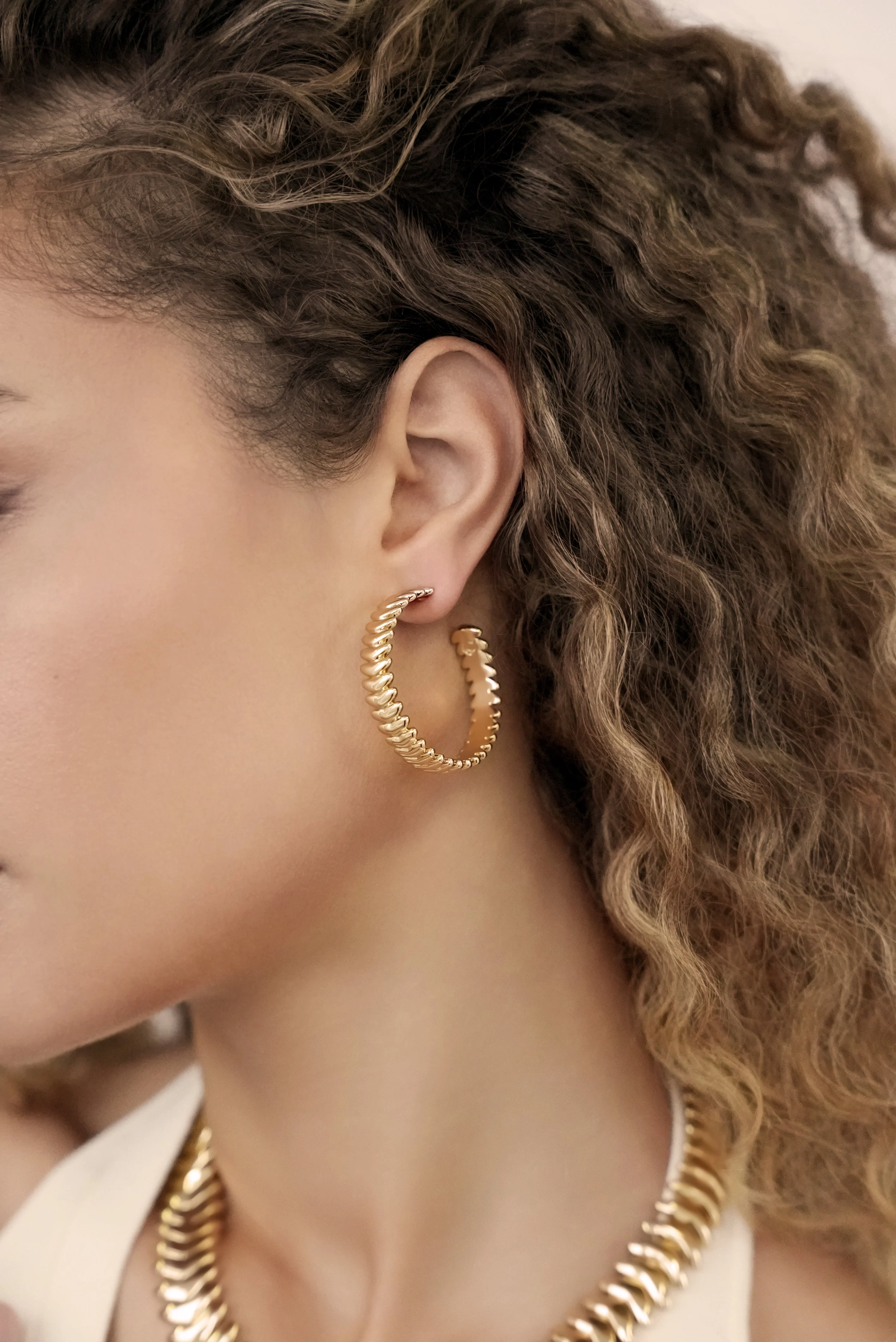 Large Metal Moderna Hoops - Image 6