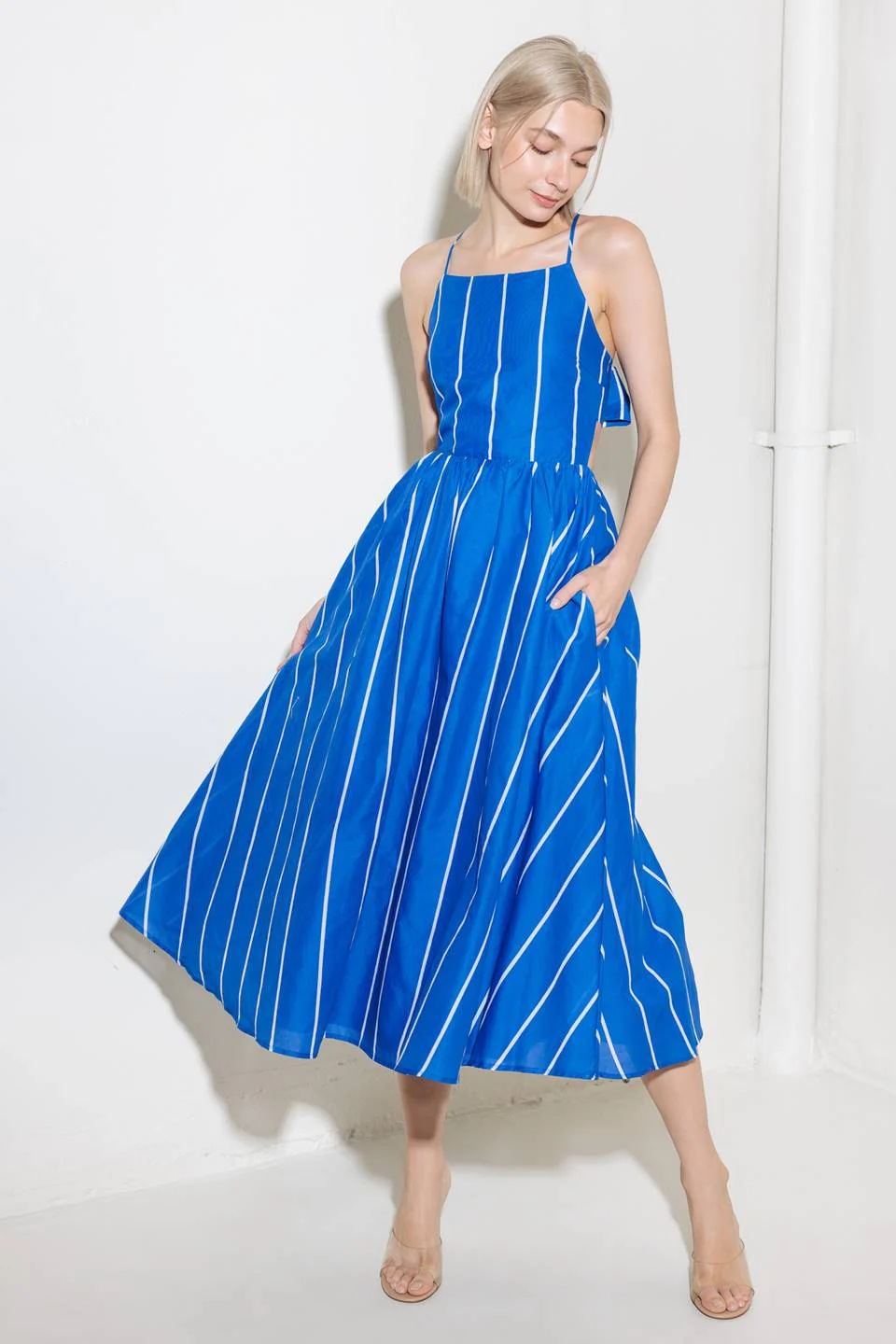 LET THE GOOD IN - BLUE STRIPE - TIE BACK MIDI DRESS - Image 3