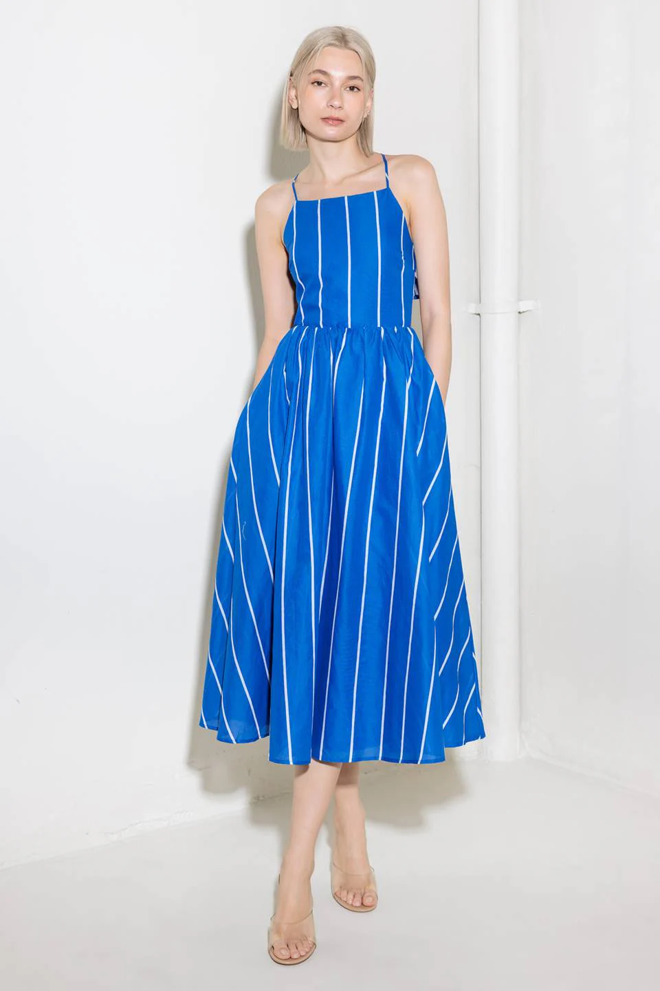 LET THE GOOD IN - BLUE STRIPE - TIE BACK MIDI DRESS - Image 4