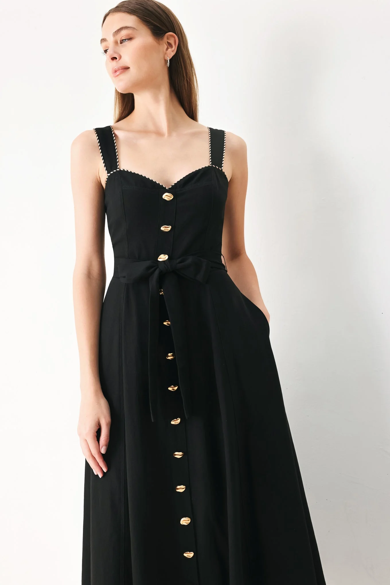 LOVELY NOIR BLACK MIDI DRESS - Image 4