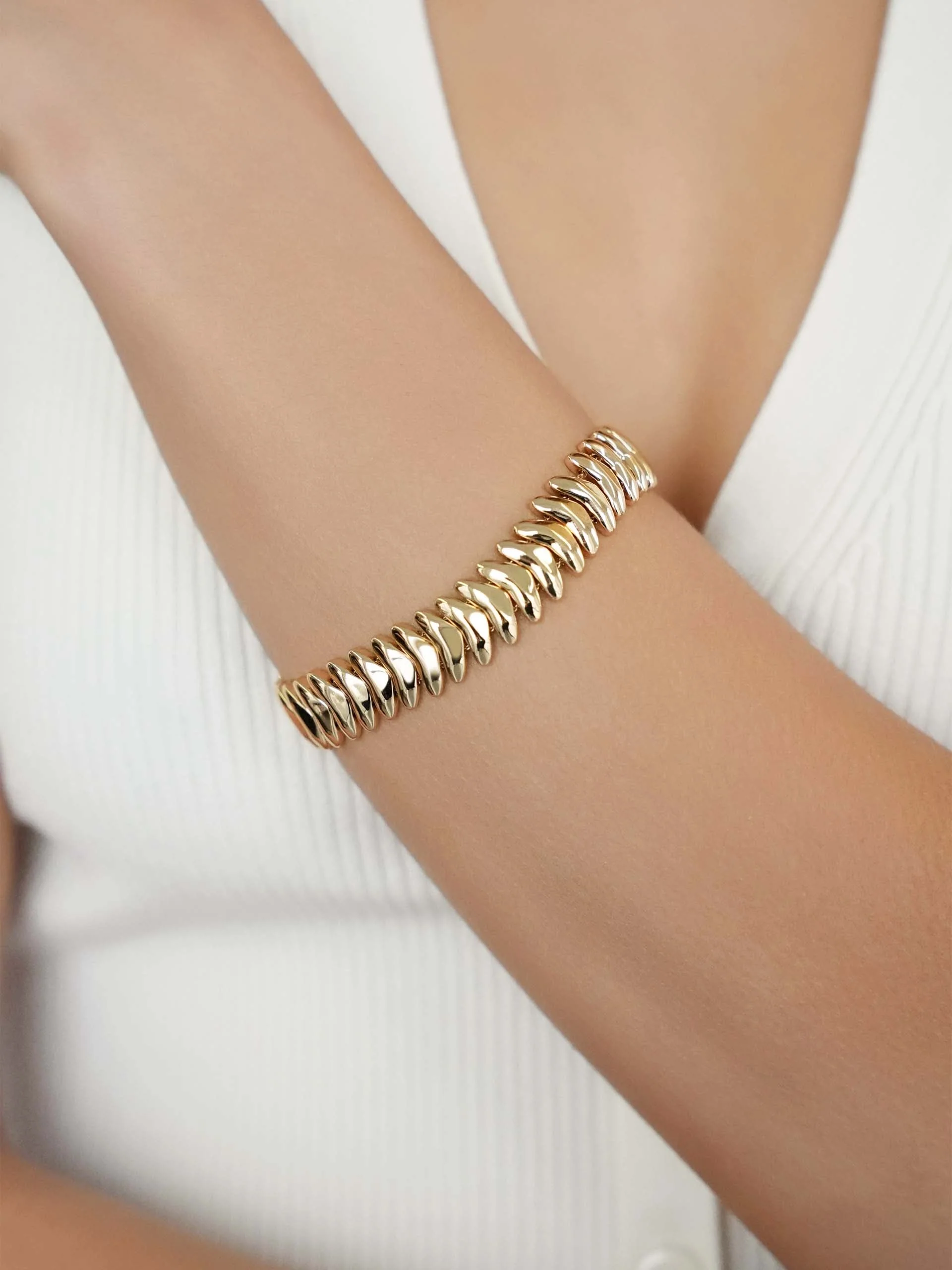Metal Moderna Bracelet - Image 3