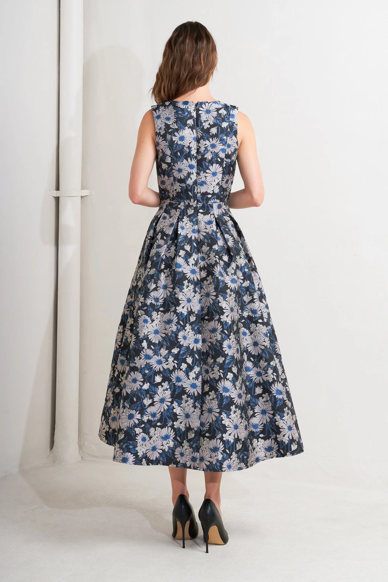 NAVY FLORAL JACQUARD MIDI DRESS WITH POCKETS - FINAL SALE - Image 2