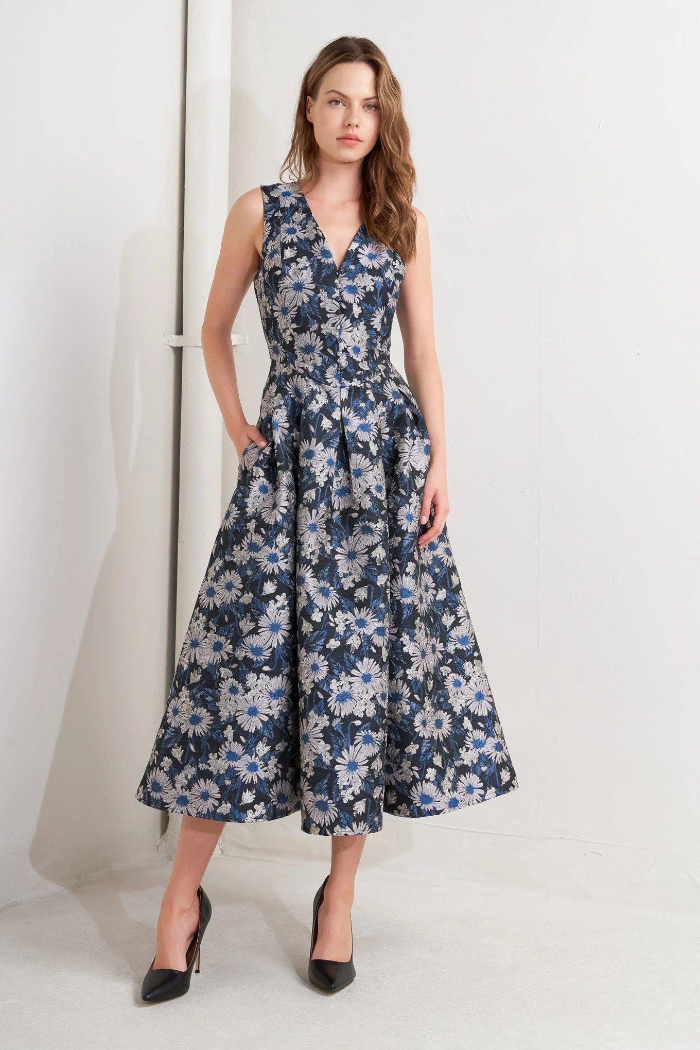 NAVY FLORAL JACQUARD MIDI DRESS WITH POCKETS - FINAL SALE - Image 4