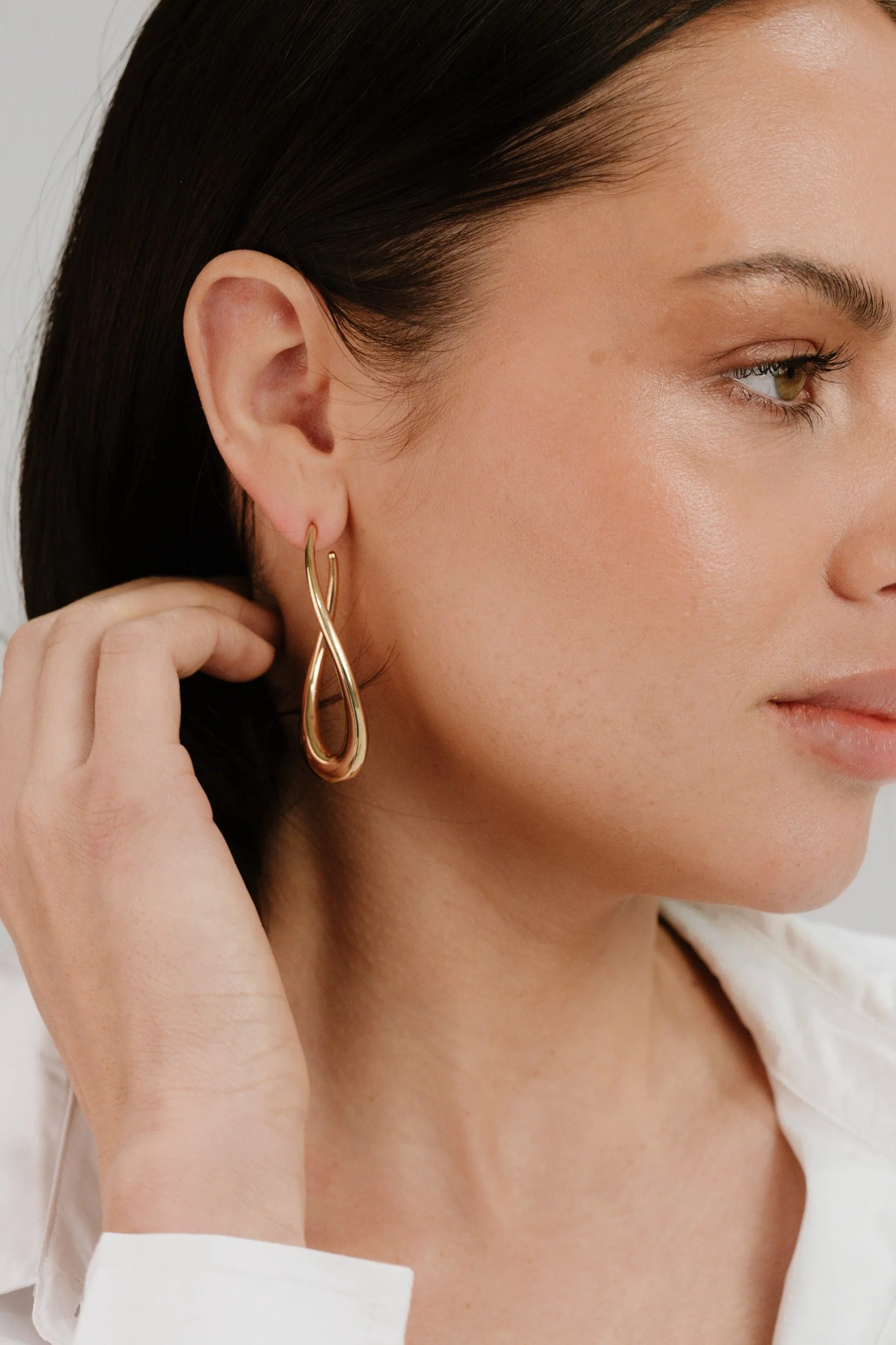 Oblong Abstract Hoop Earring - Image 7