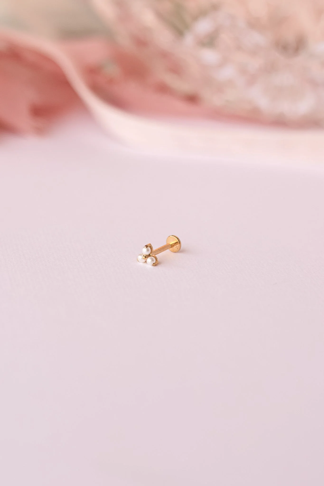 Pearl Trio Flat Back Earring - Image 10