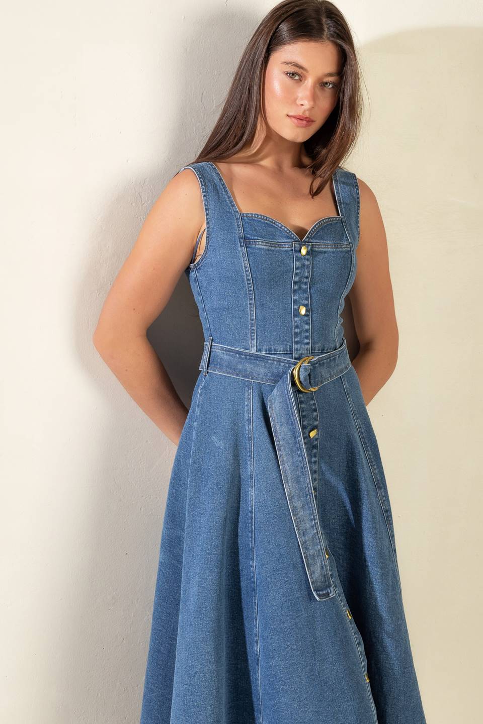 PRETTIEST BEHAVIOR DENIM MIDI DRESS - Image 5