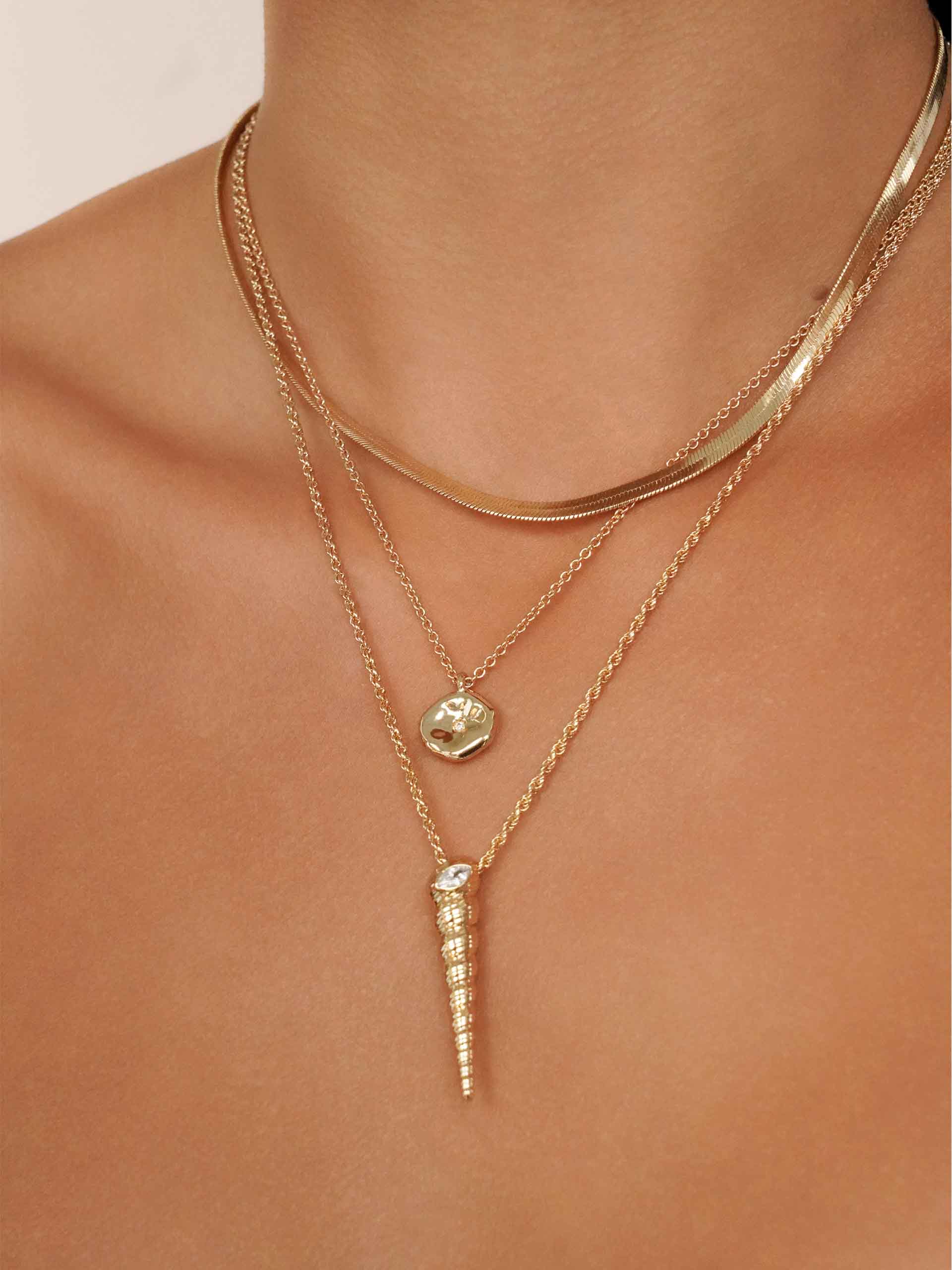 Saint Tropez Shell Necklace - Image 8