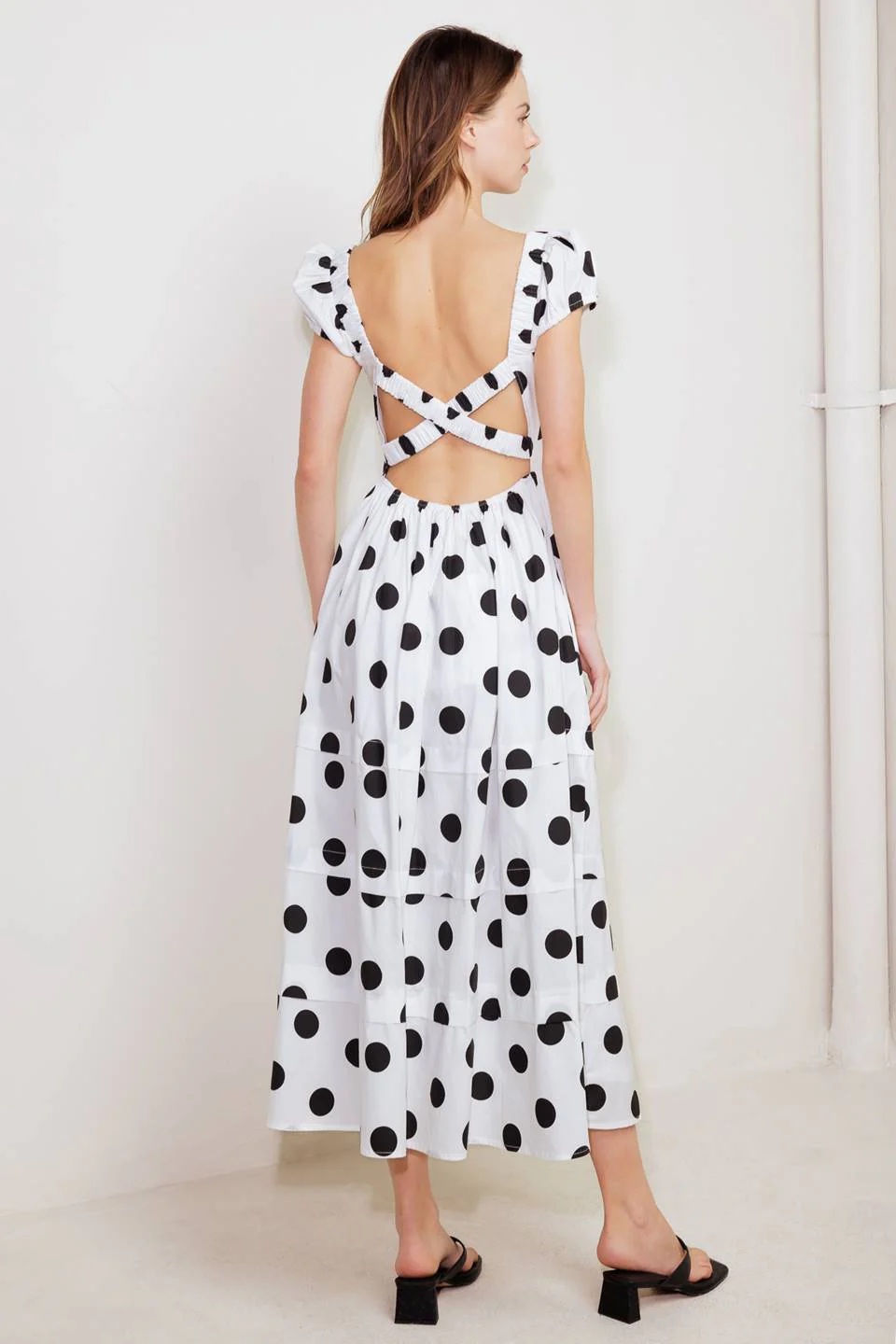 SHORT SLEEVE WHITE & BLACK POLKA DOT MIDI DRESS - Image 3