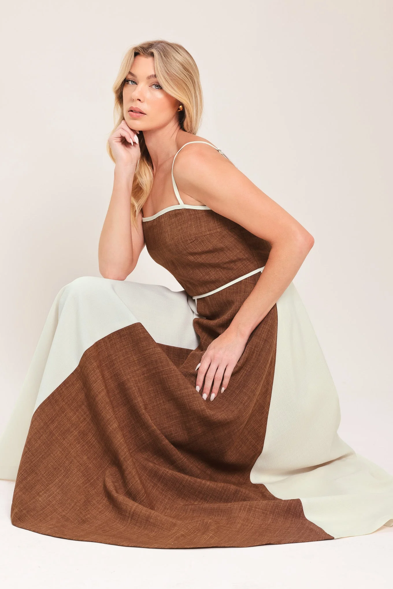 SIENNA FORM COLOR BLOCK MIDI DRESS - Image 3
