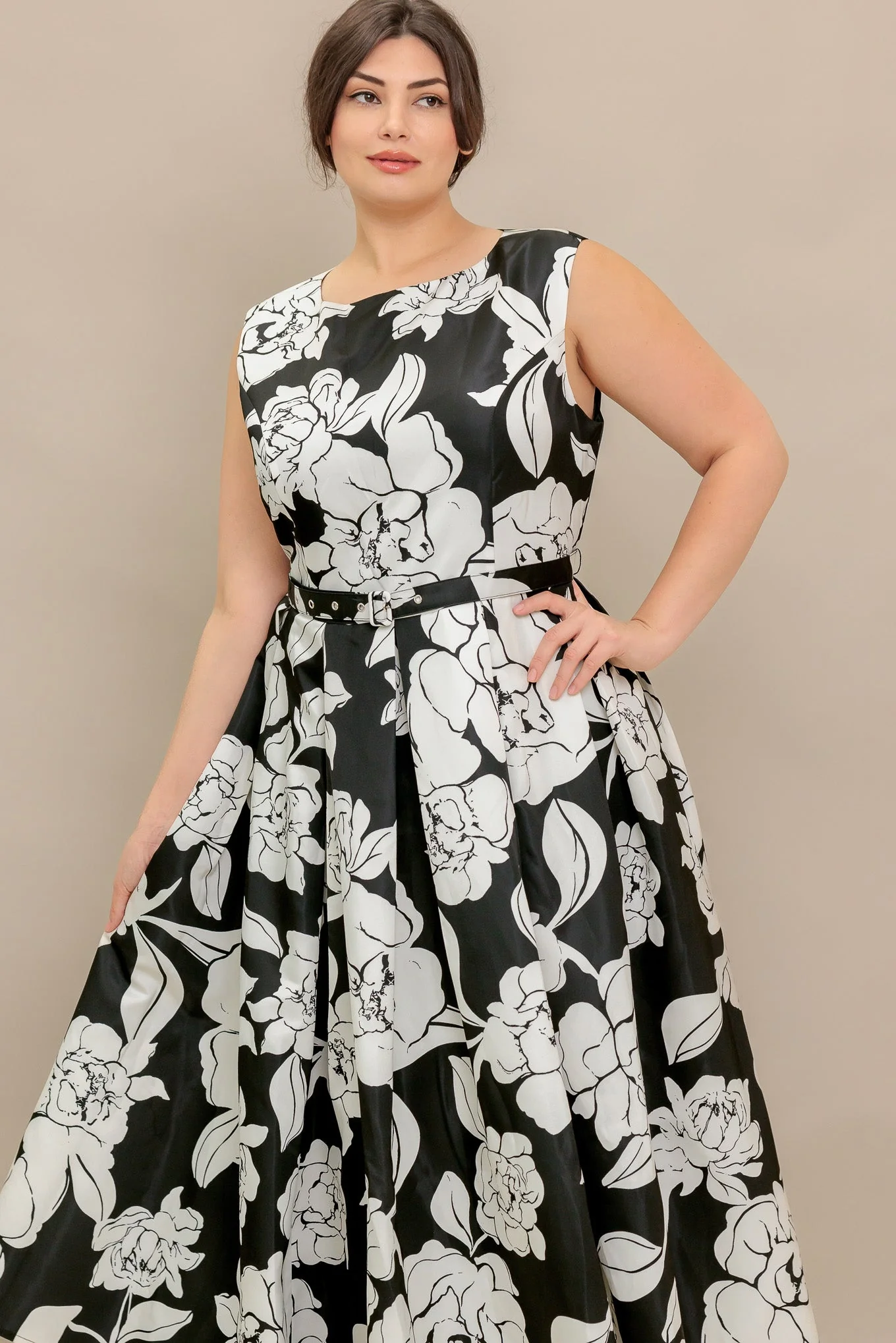 SILENT HEART BLACK FLORAL MIDI DRESS - Image 10