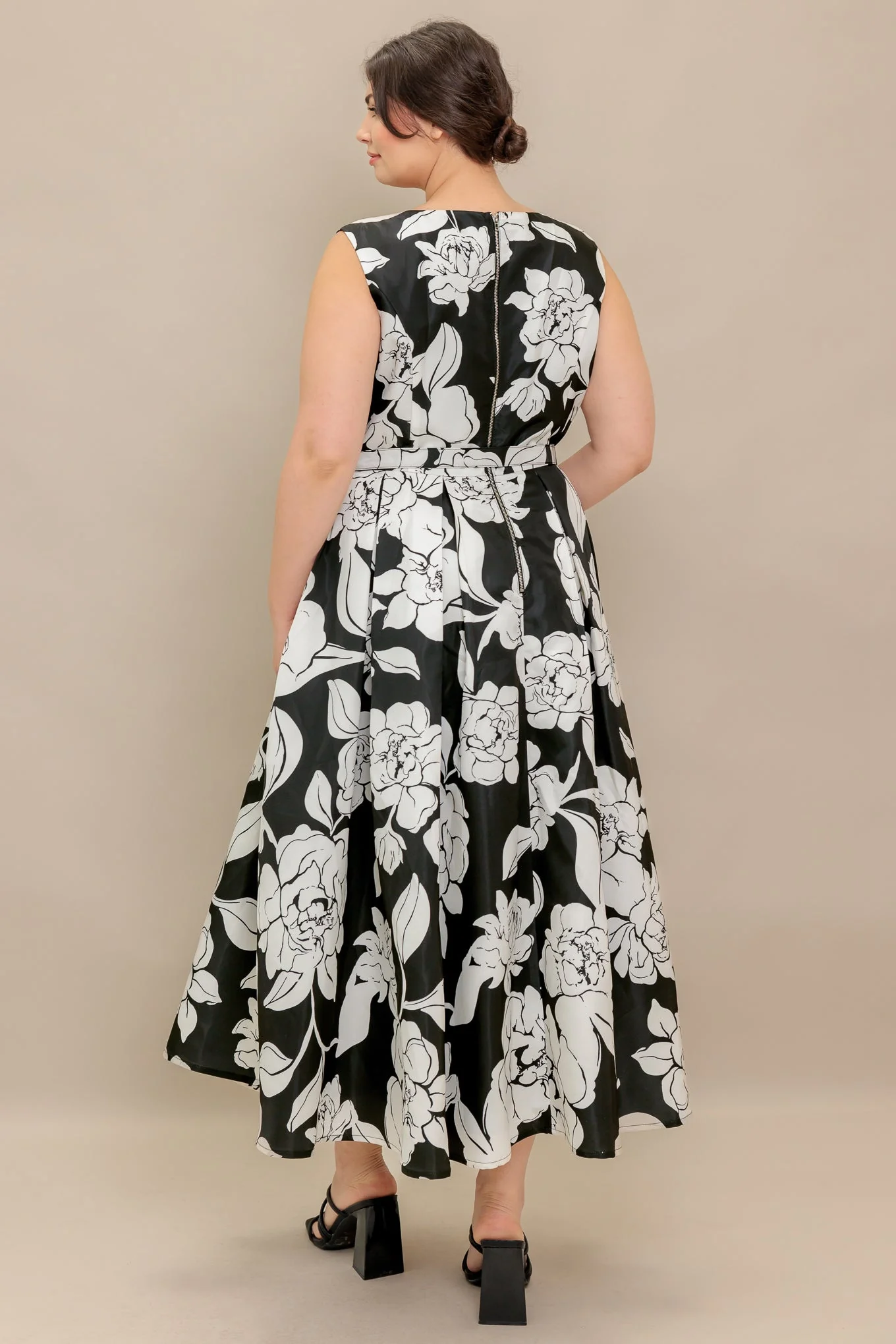 SILENT HEART BLACK FLORAL MIDI DRESS - Image 8