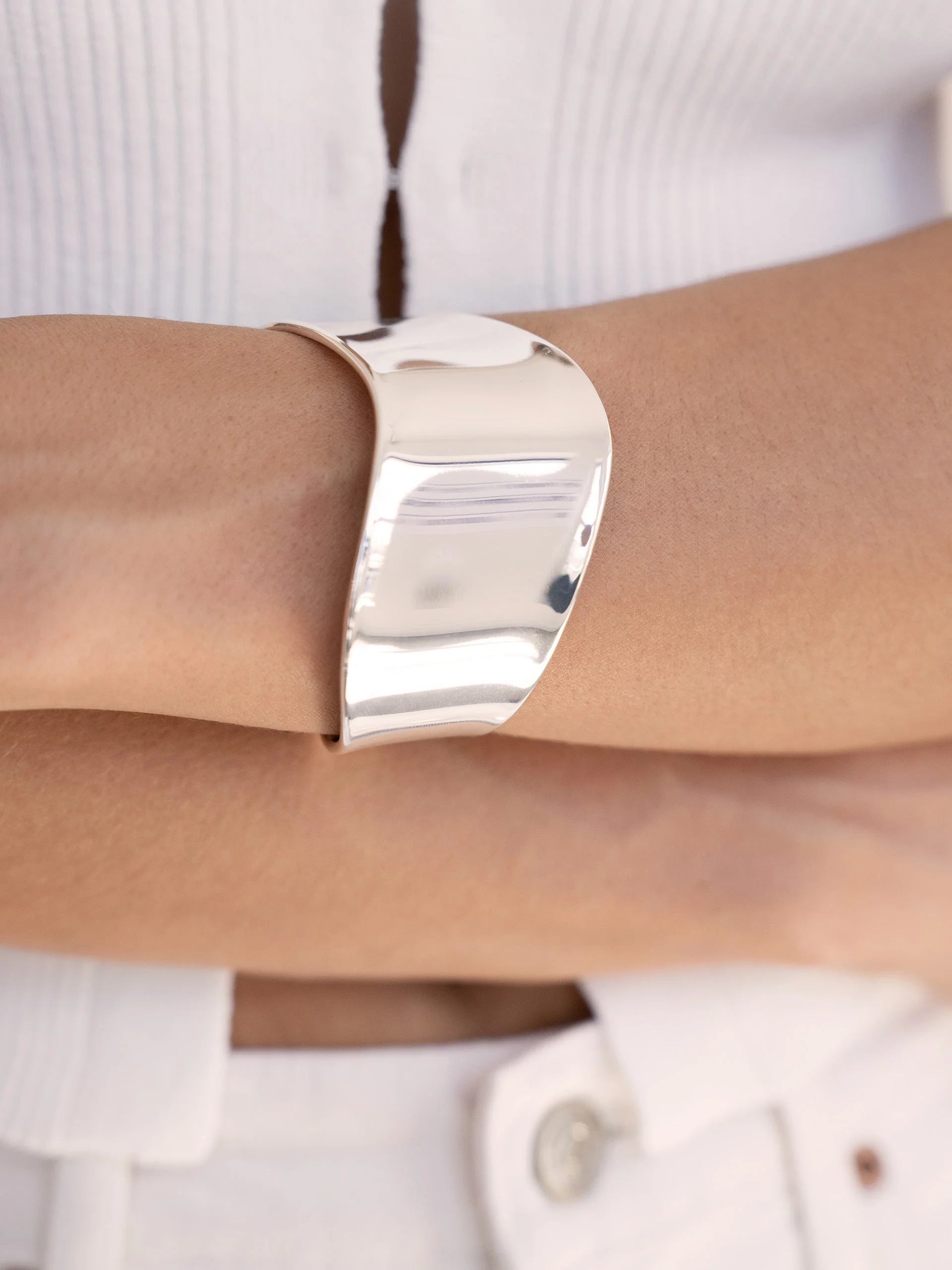 Smooth Cuff Bracelet - Image 5
