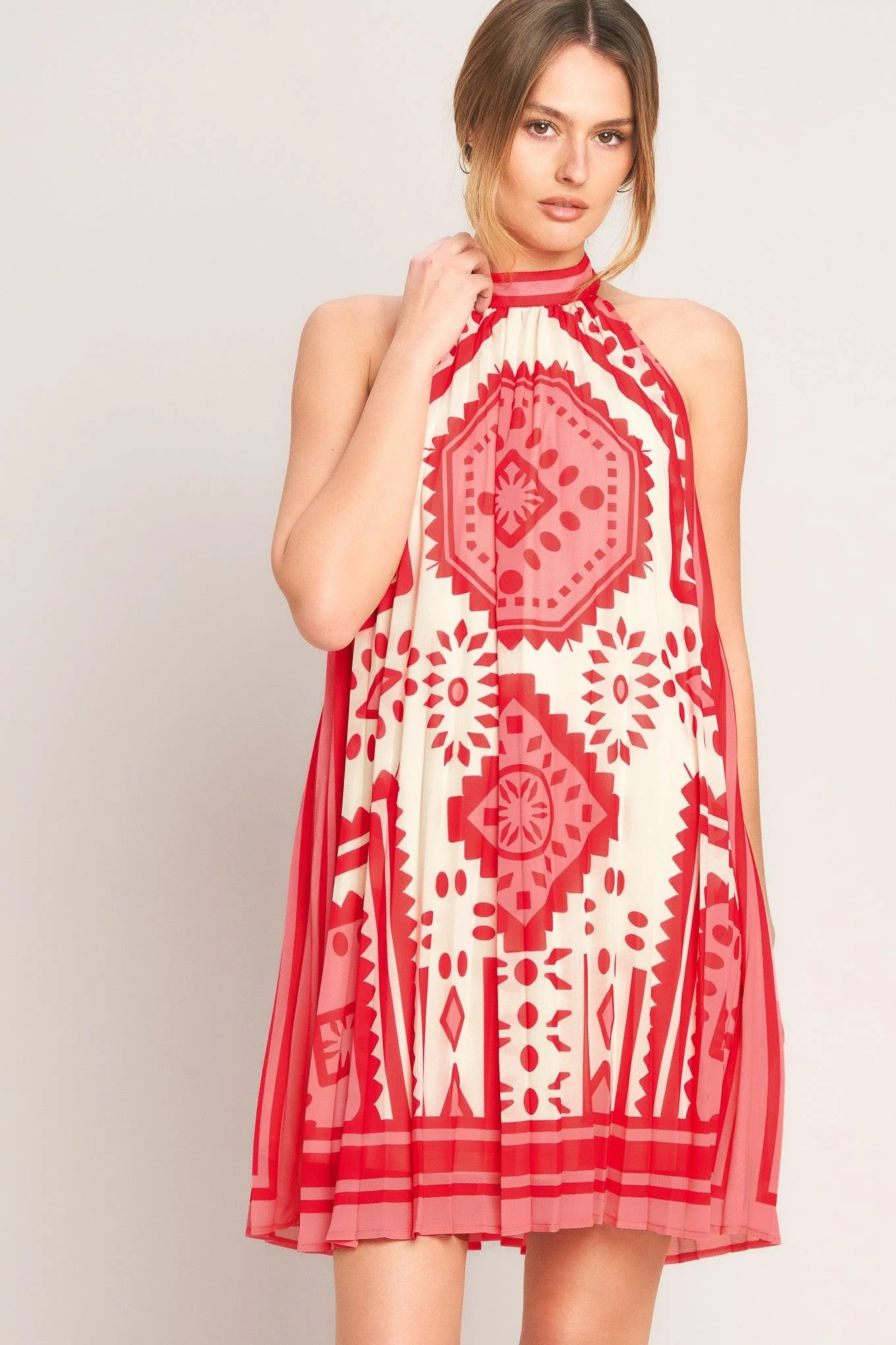 SUNSET MEDALLION PLEATED MINI DRESS - Image 4