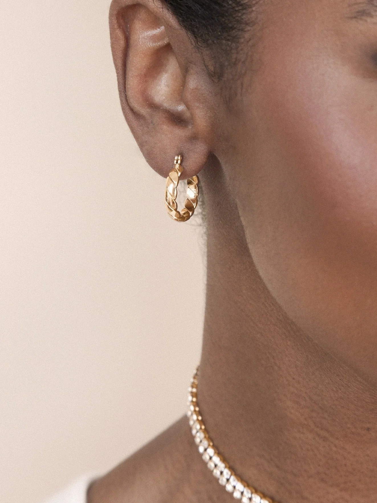 Textured Mini Hoops Earrings - Image 4