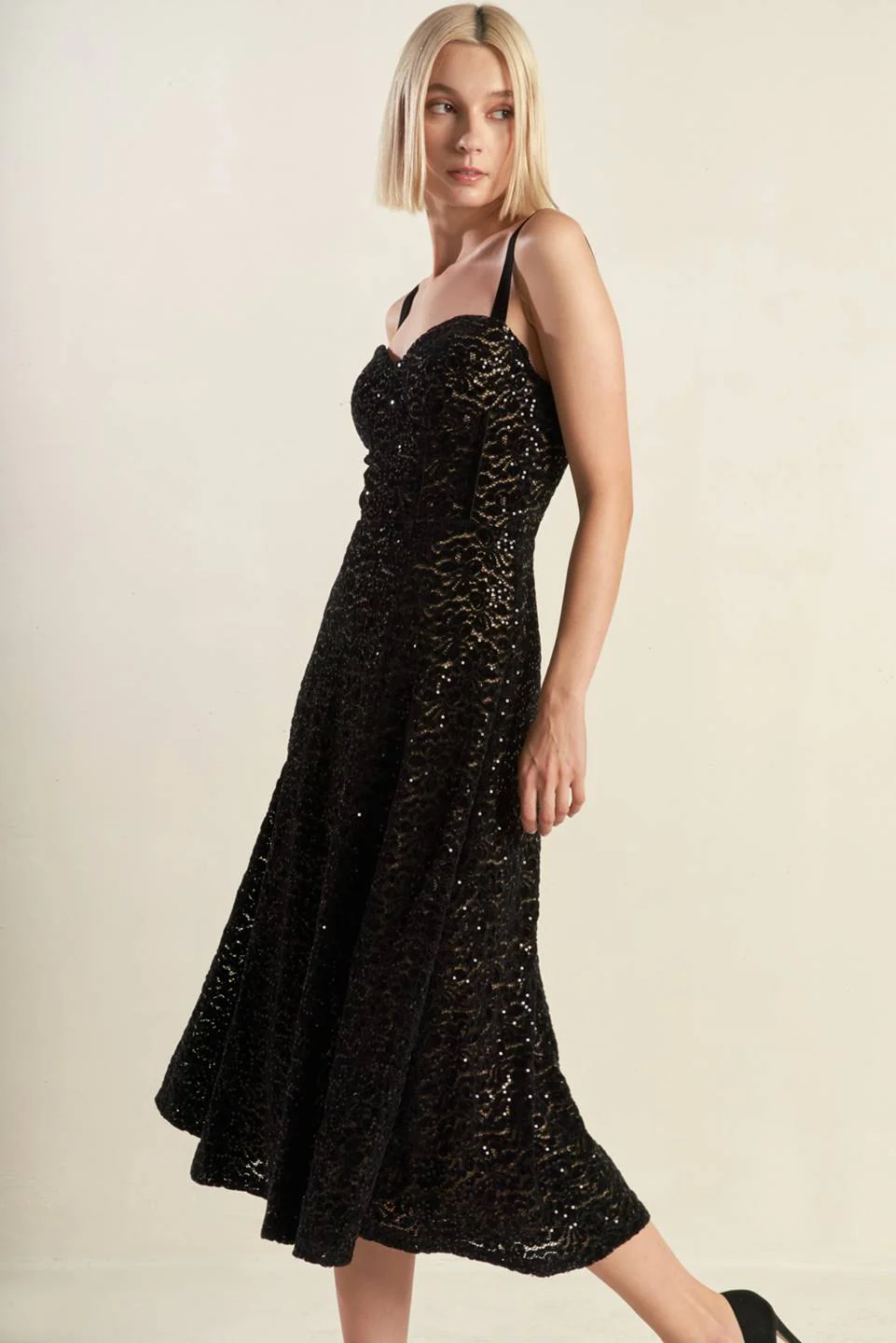 TIFFANY BLACK LACE MIDI DRESS - Image 4