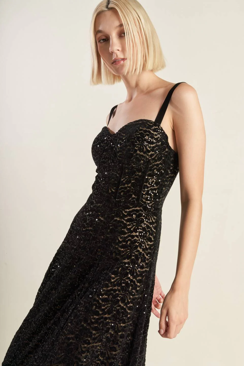 TIFFANY BLACK LACE MIDI DRESS - Image 5
