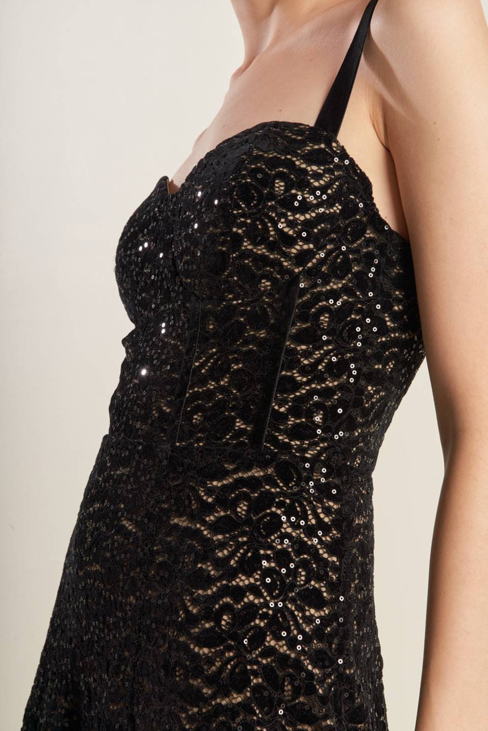 TIFFANY BLACK LACE MIDI DRESS - Image 6