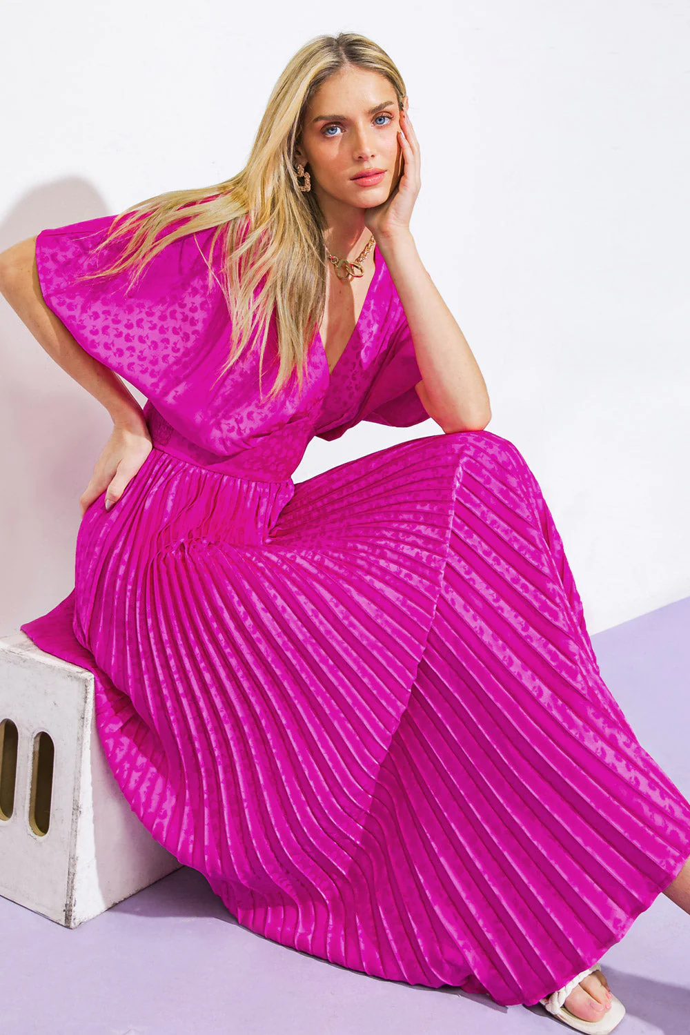 TIMELESS REPEAT - PLEATED SATIN MIDI DRESS - Image 4
