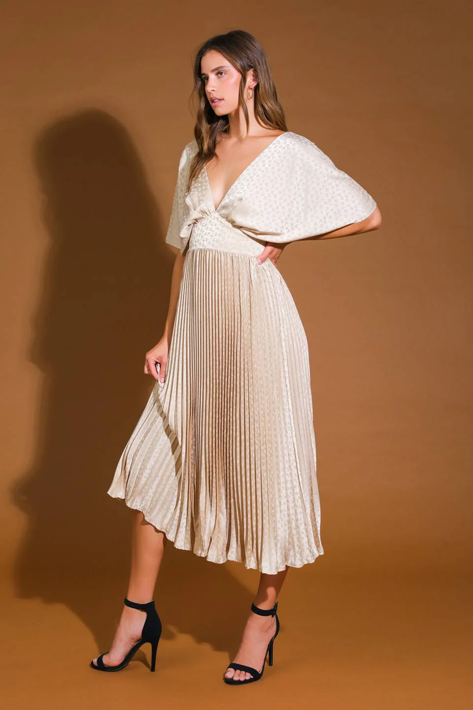 TIMELESS REPEAT - PLEATED SATIN MIDI DRESS - Image 8