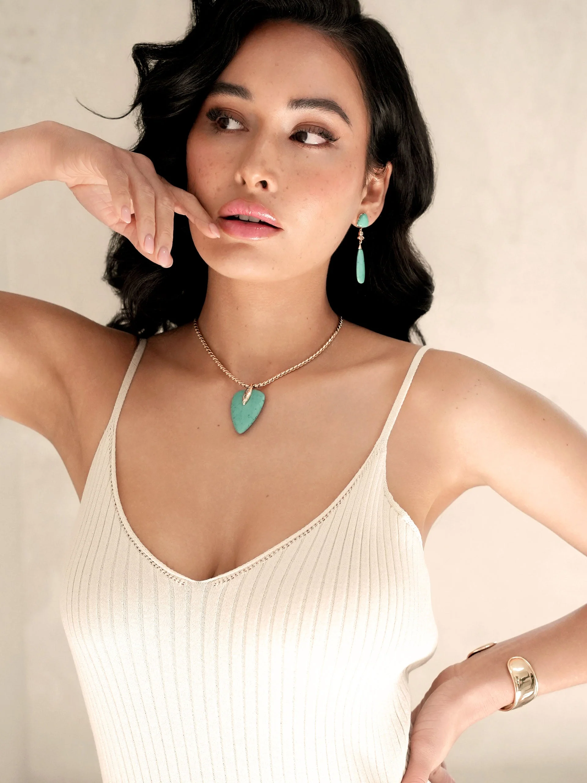 Turquoise Solstice Pendant Choker - Image 3