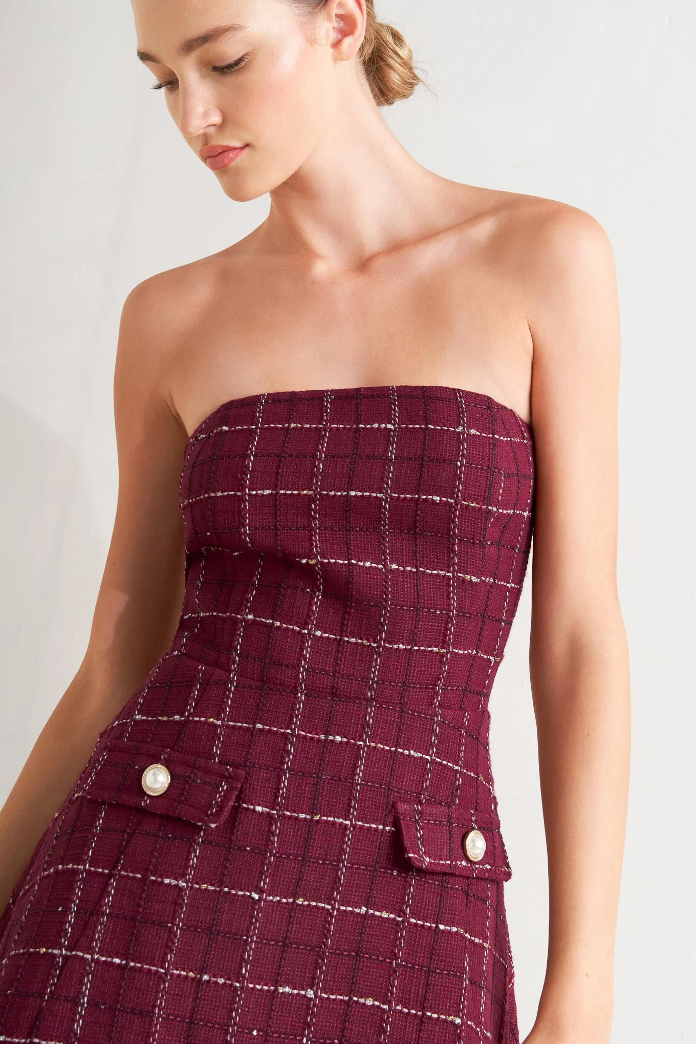 TWEED STRAPLESS MINI DRESS - WINE - Image 3