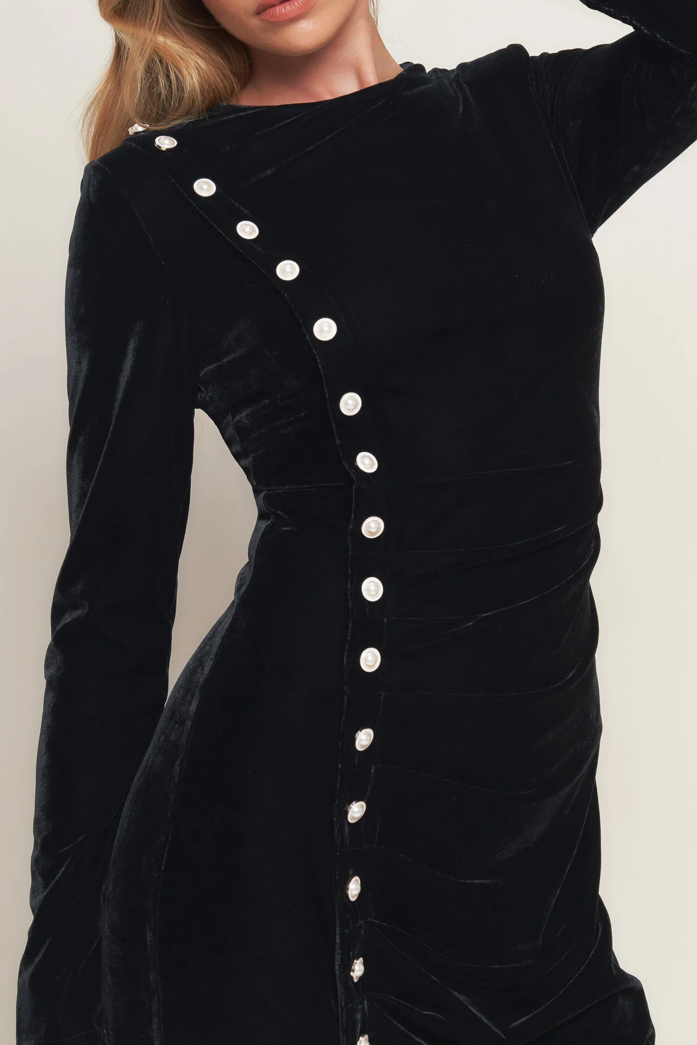 URBAN EMPRESS VELVET MIDI DRESS - Image 3